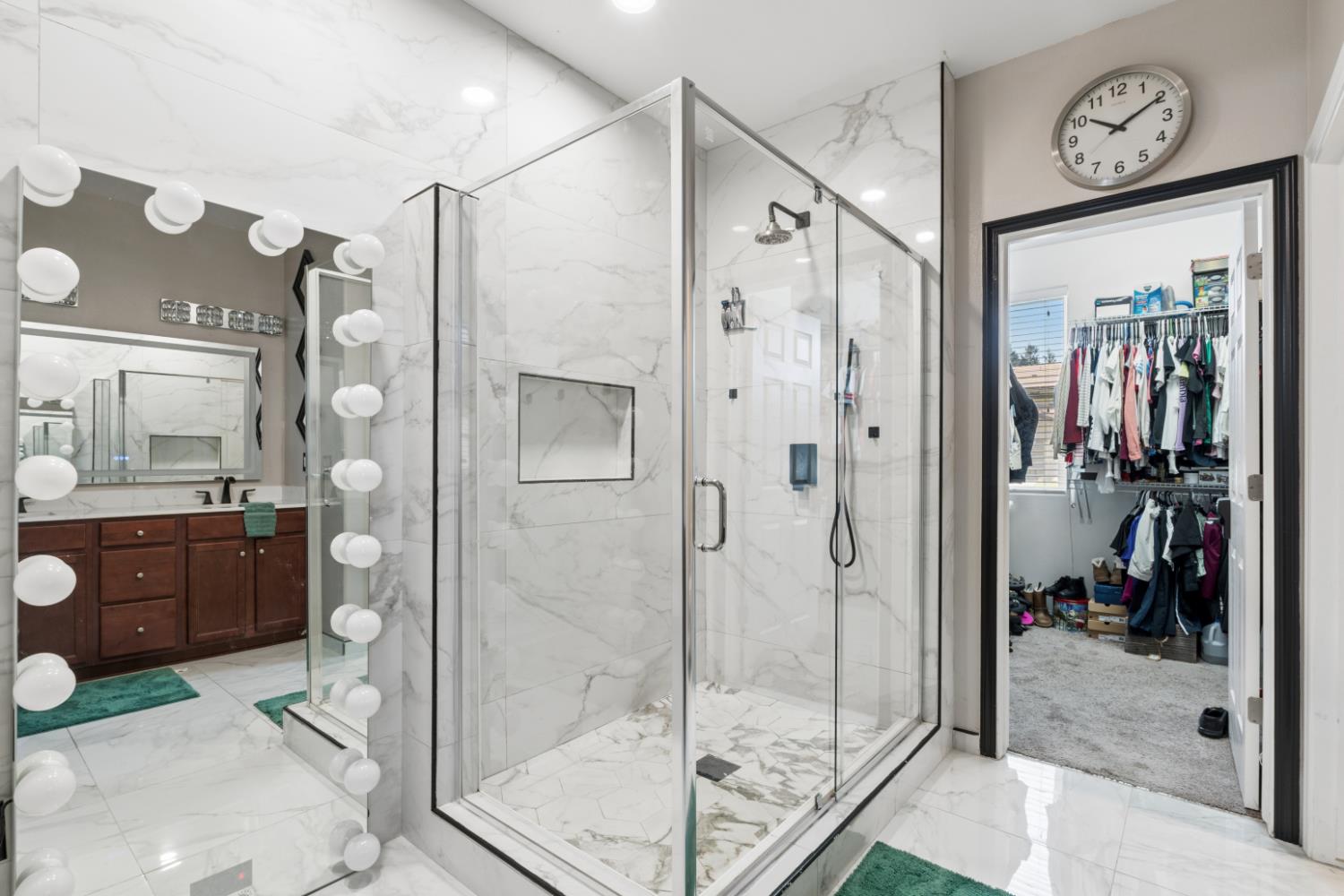 375 Saint Montelena Ct, Madera, CA 93637
