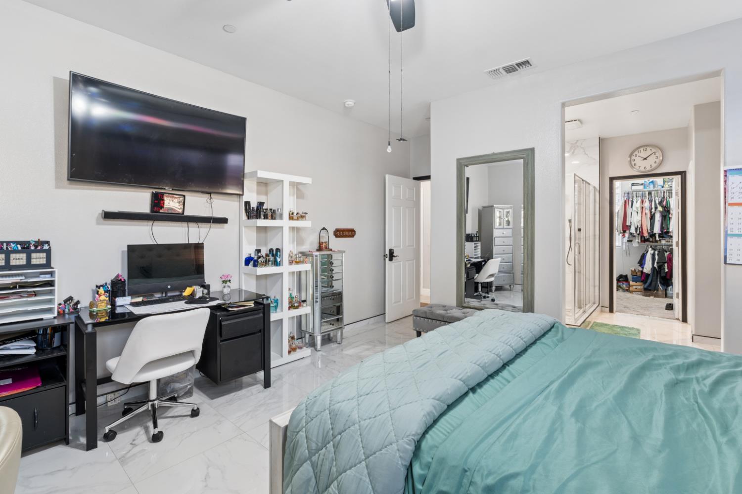 375 Saint Montelena Ct, Madera, CA 93637