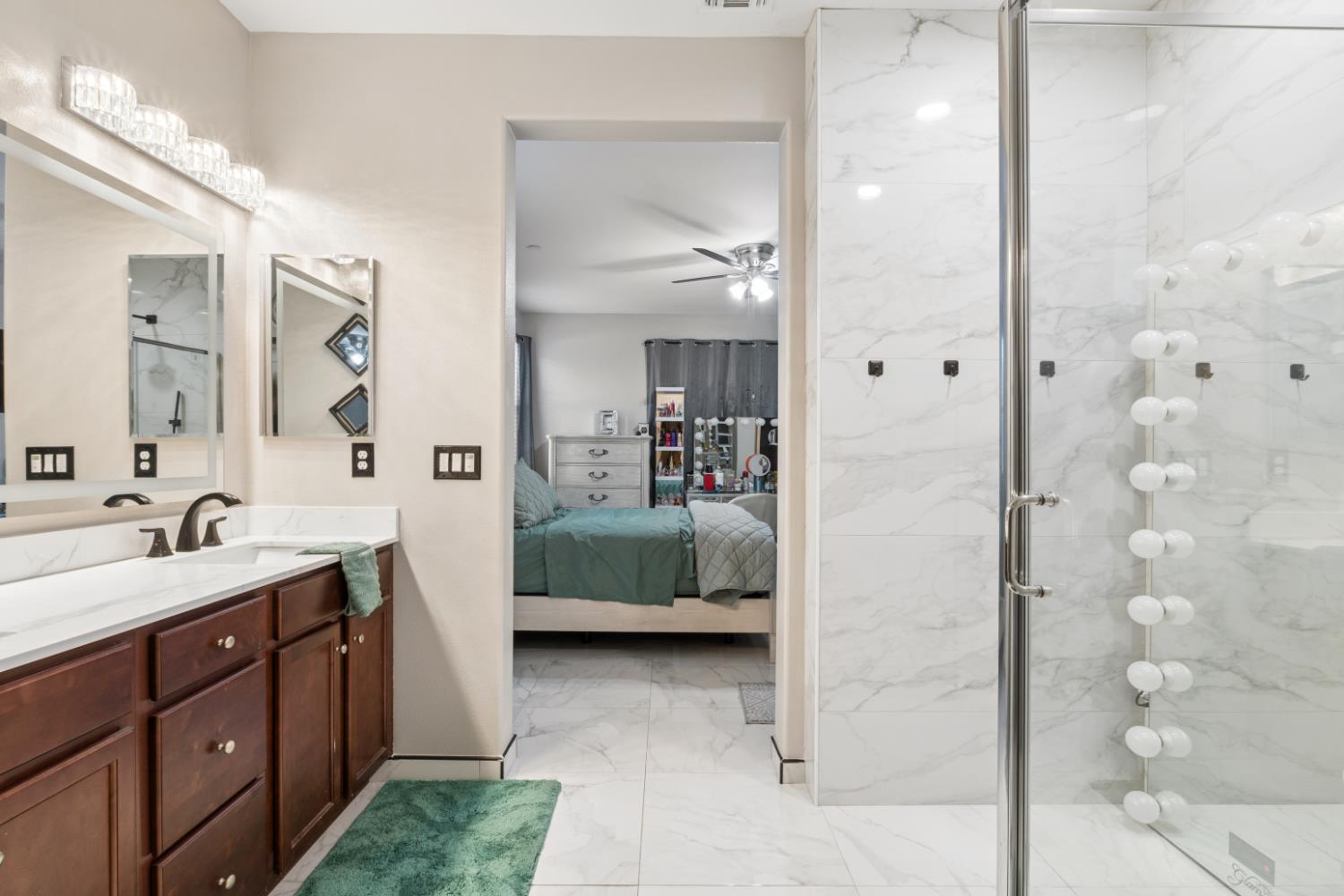 375 Saint Montelena Ct, Madera, CA 93637
