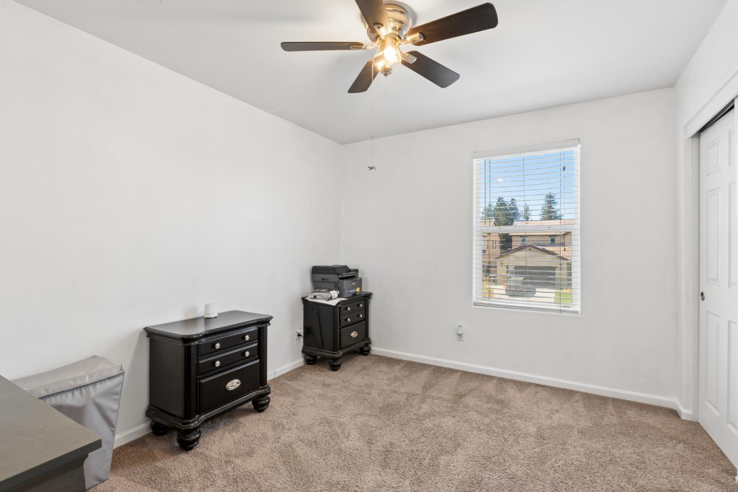 375 Saint Montelena Ct, Madera, CA 93637