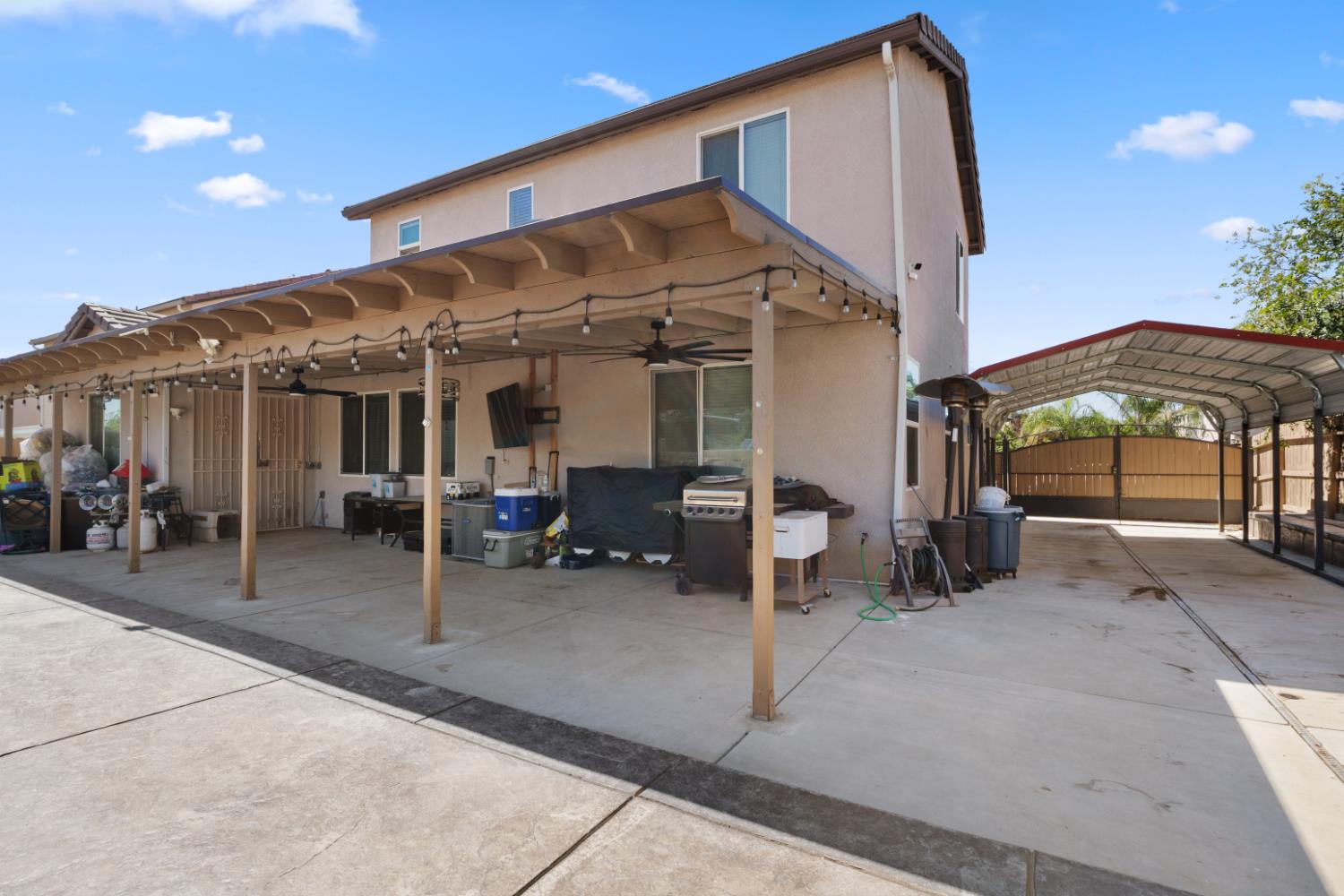 375 Saint Montelena Ct, Madera, CA 93637