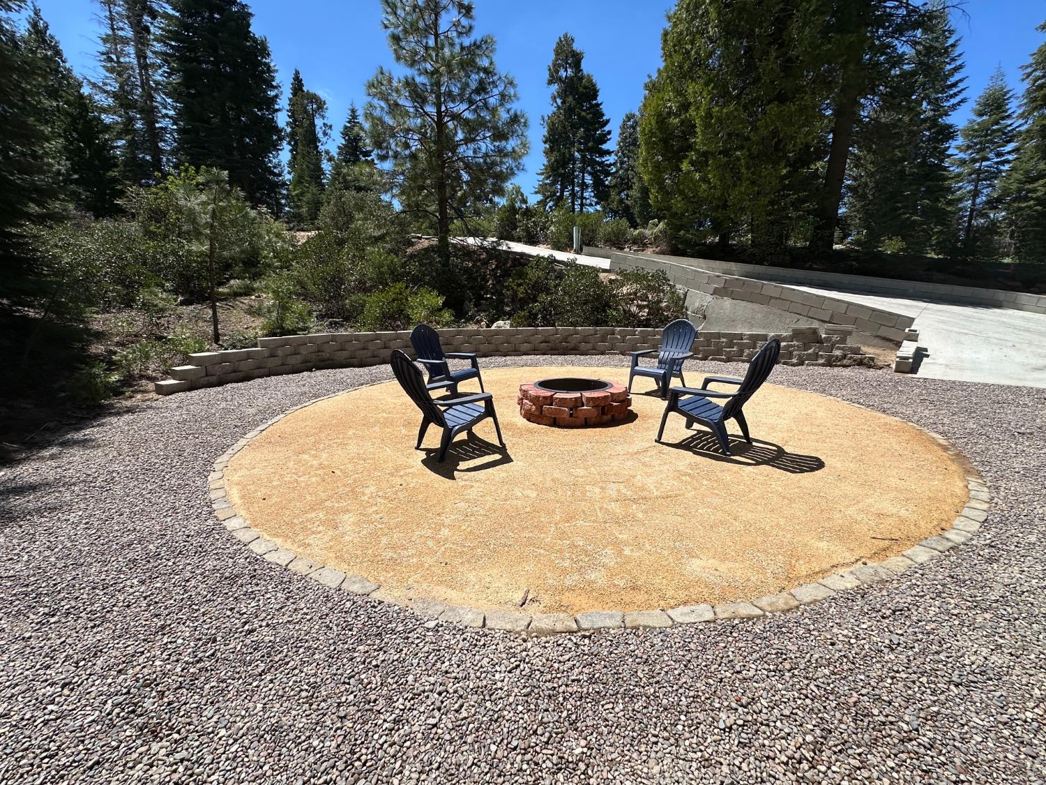 39839 Mountain Heather Ln, Shaver Lake, CA 93664