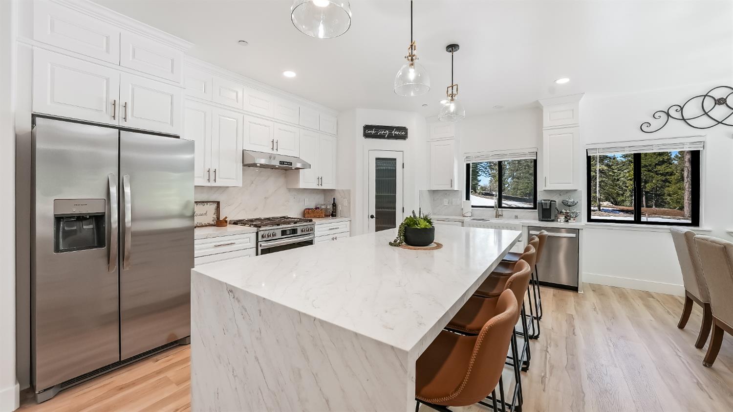 39839 Mountain Heather Ln, Shaver Lake, CA 93664