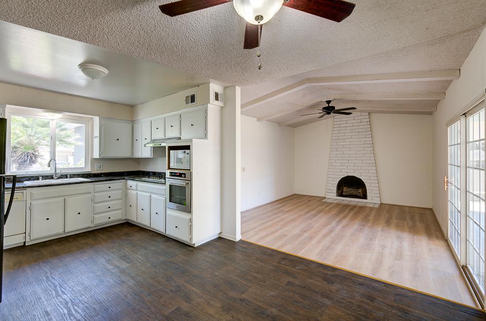 1645 Renn Ave, Clovis, CA 93611