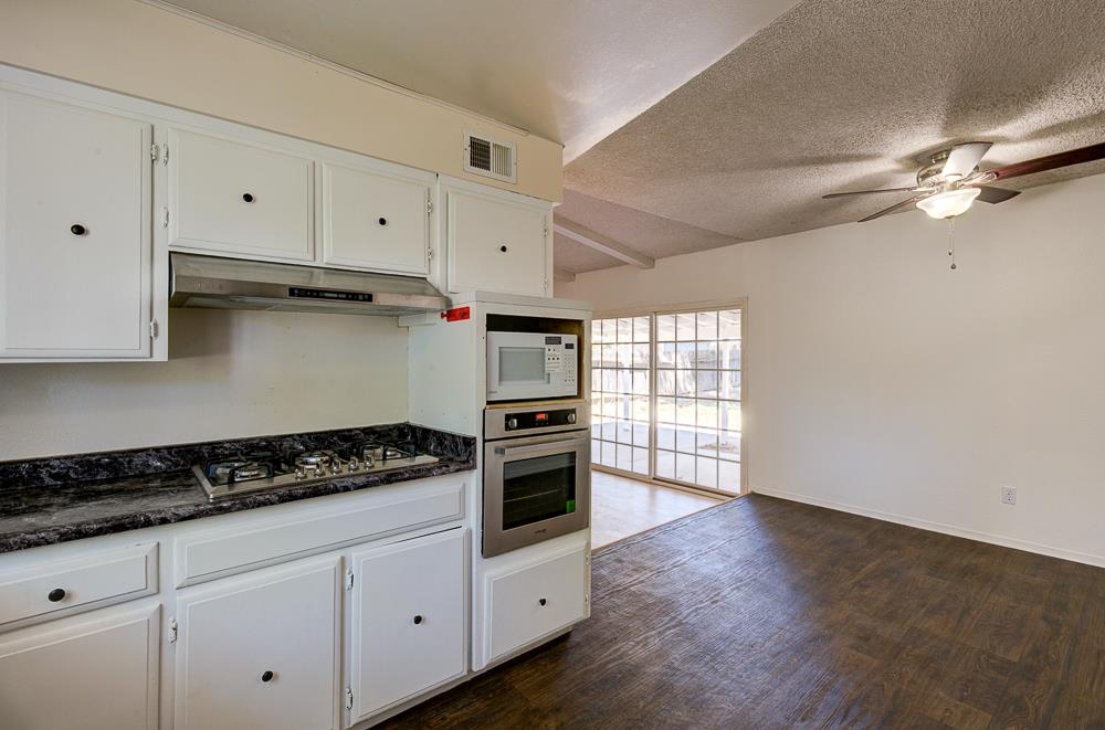 1645 Renn Ave, Clovis, CA 93611