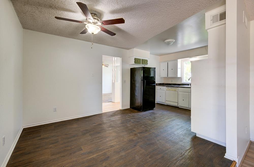 1645 Renn Ave, Clovis, CA 93611