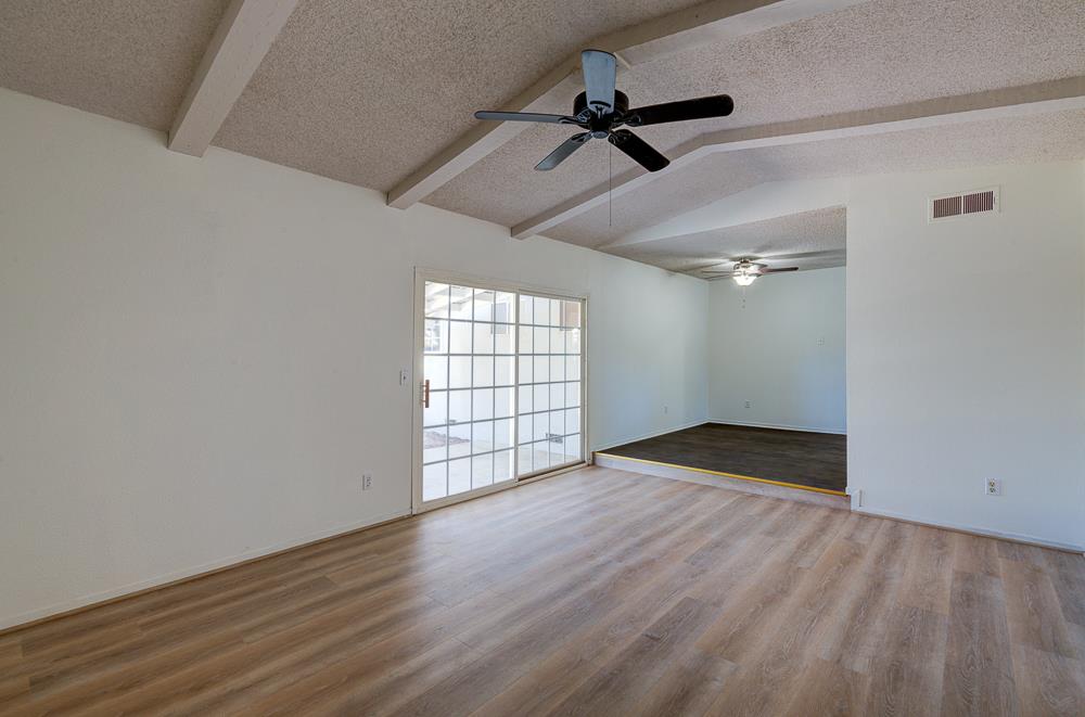 1645 Renn Ave, Clovis, CA 93611