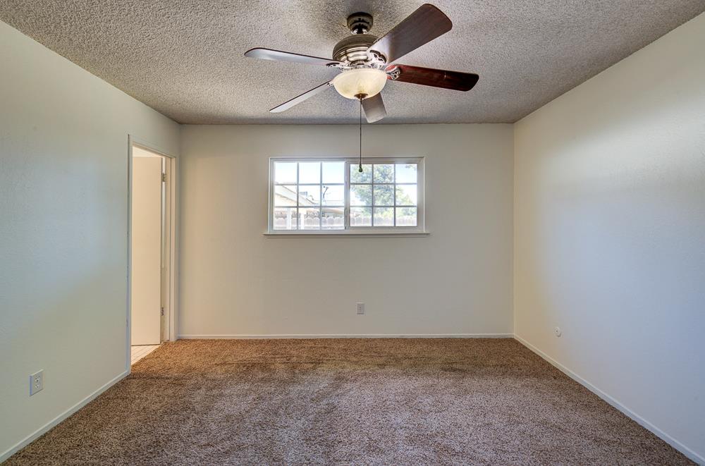 1645 Renn Ave, Clovis, CA 93611