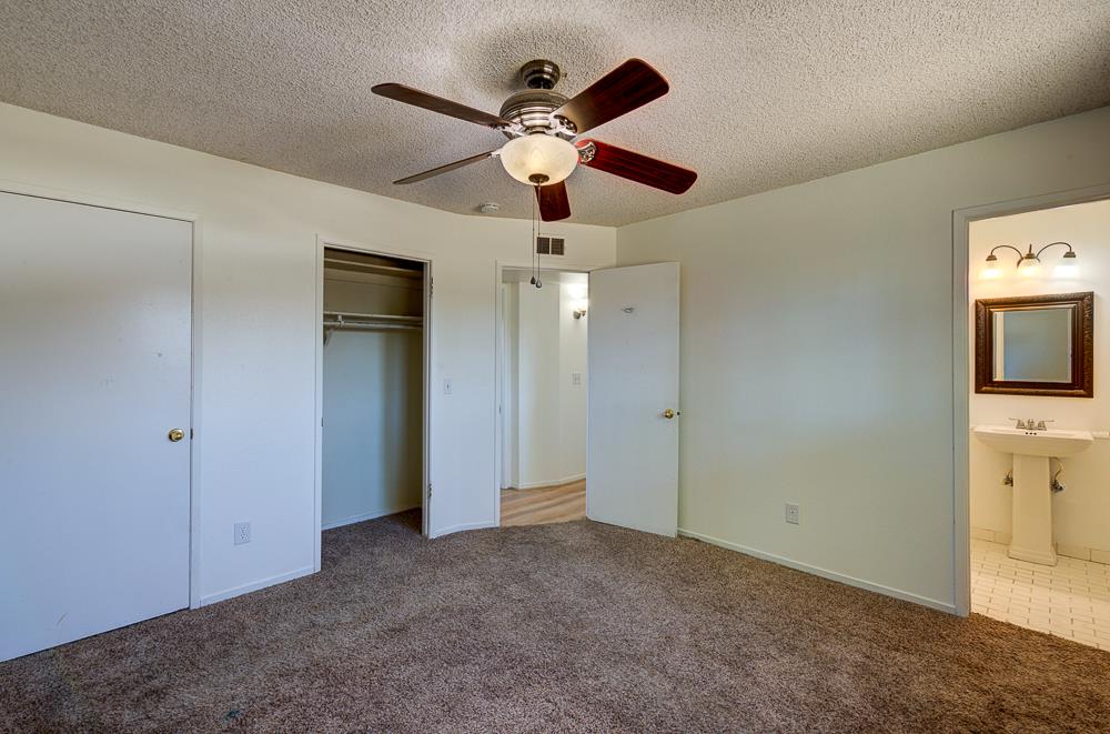 1645 Renn Ave, Clovis, CA 93611