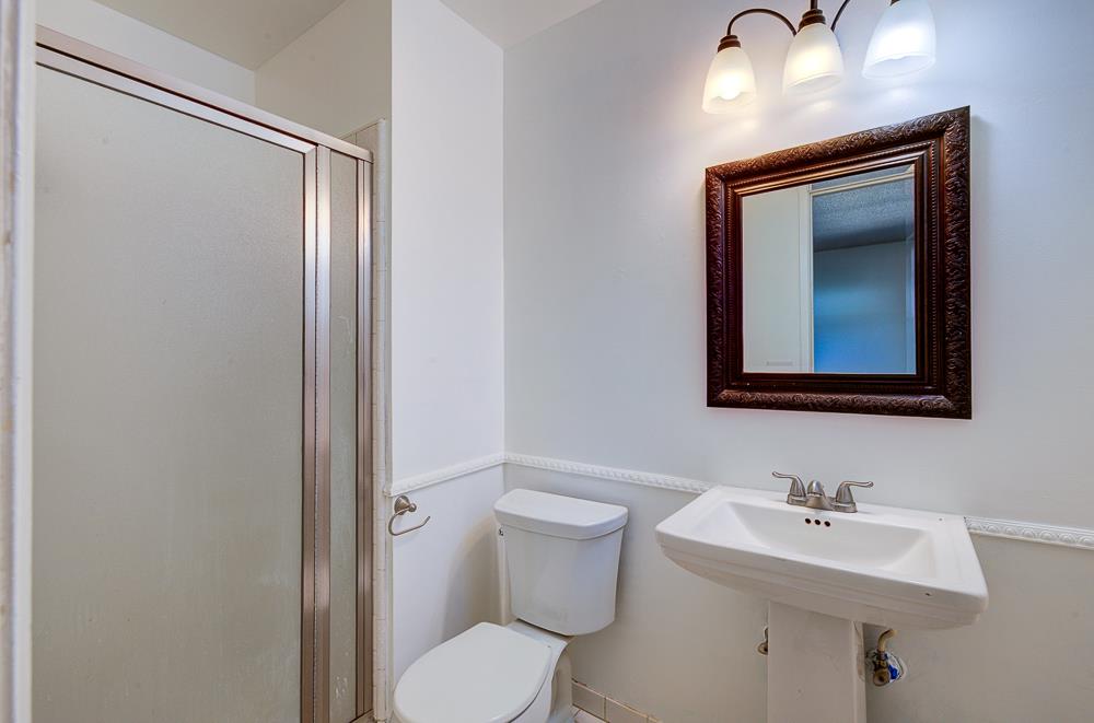 1645 Renn Ave, Clovis, CA 93611