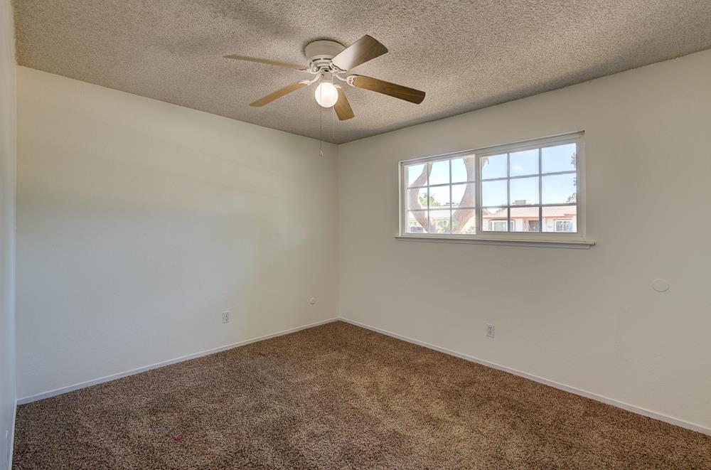 1645 Renn Ave, Clovis, CA 93611
