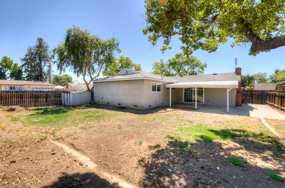 1645 Renn Ave, Clovis, CA 93611