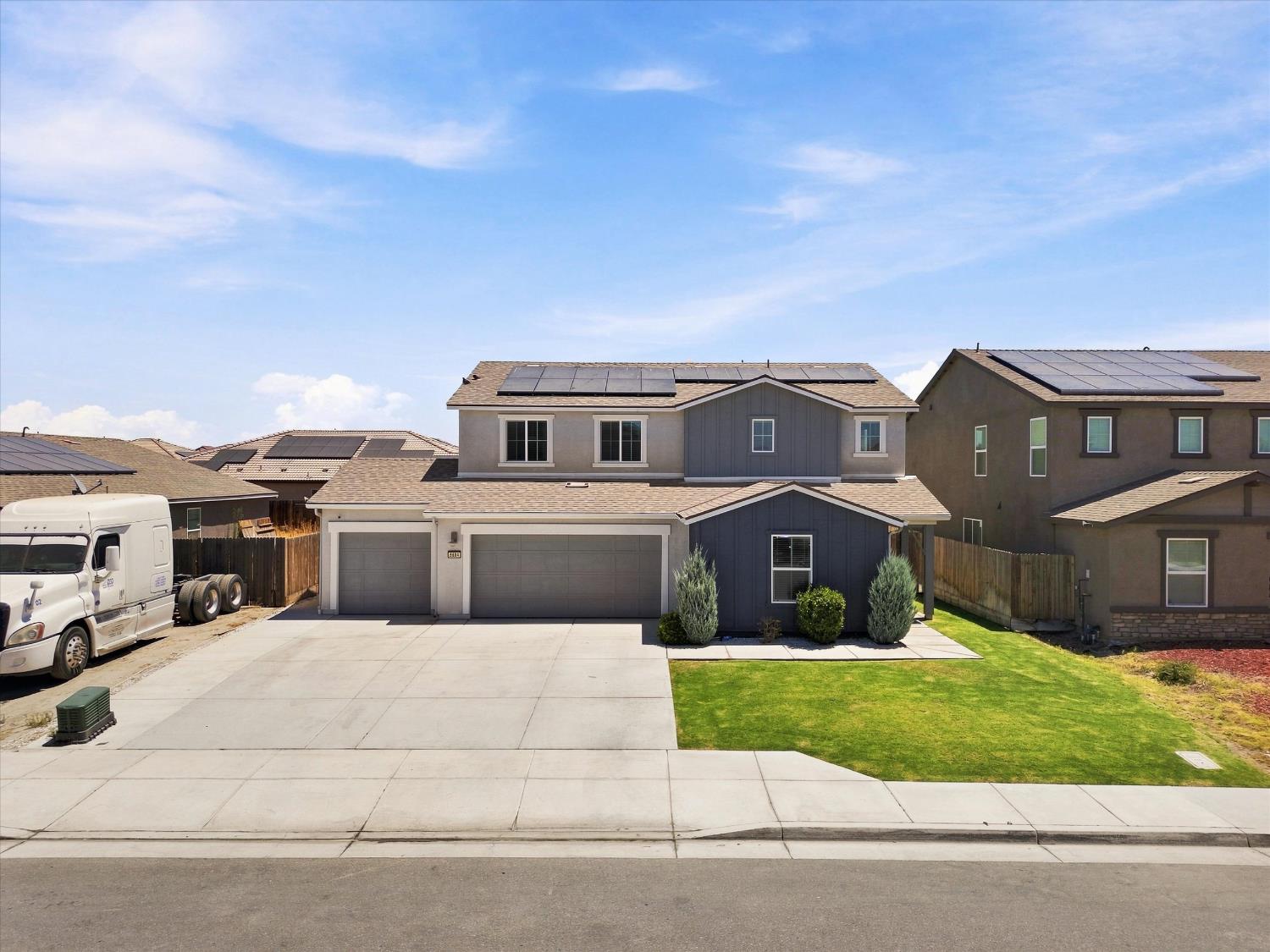 6604 Voyageurs Dr, Bakersfield, CA 93311