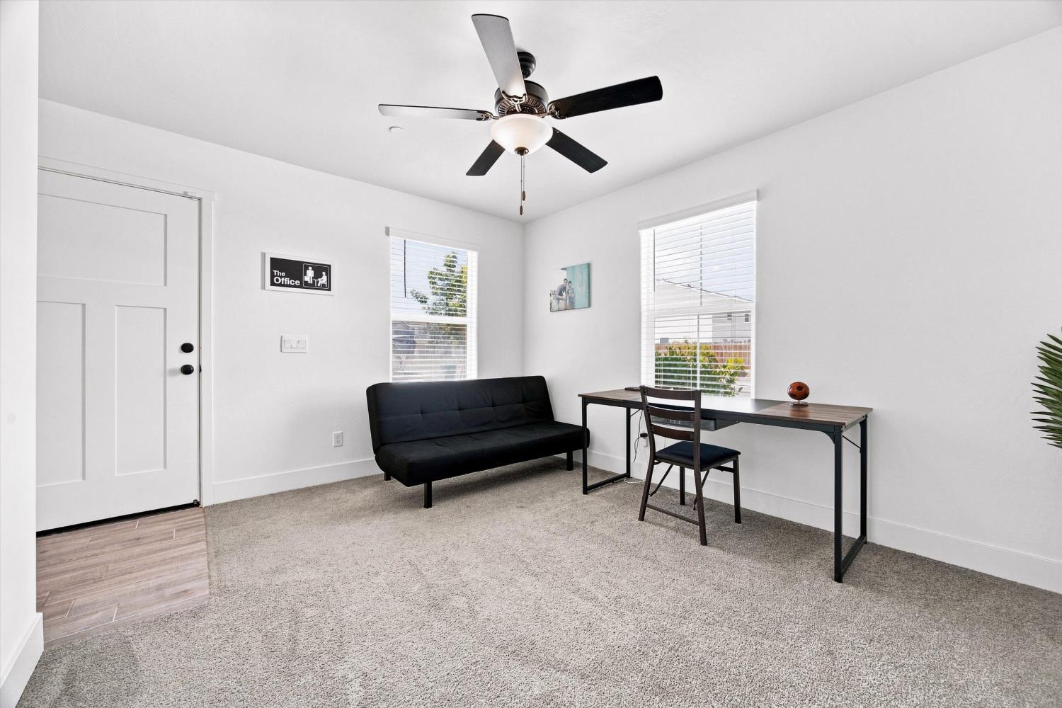 6604 Voyageurs Dr, Bakersfield, CA 93311