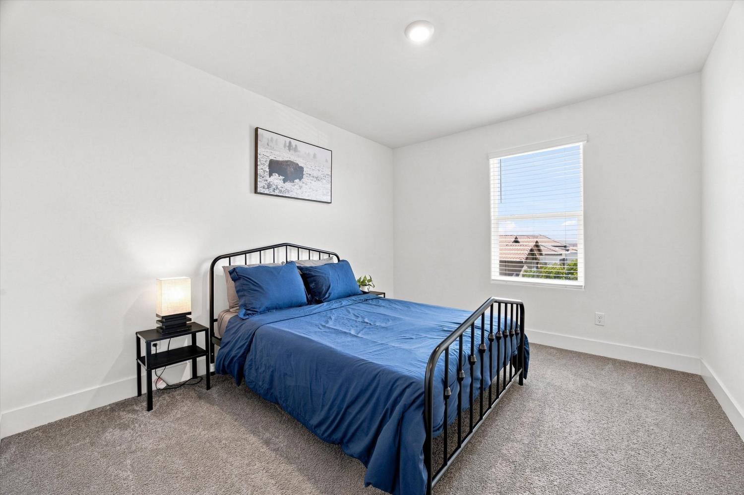 6604 Voyageurs Dr, Bakersfield, CA 93311