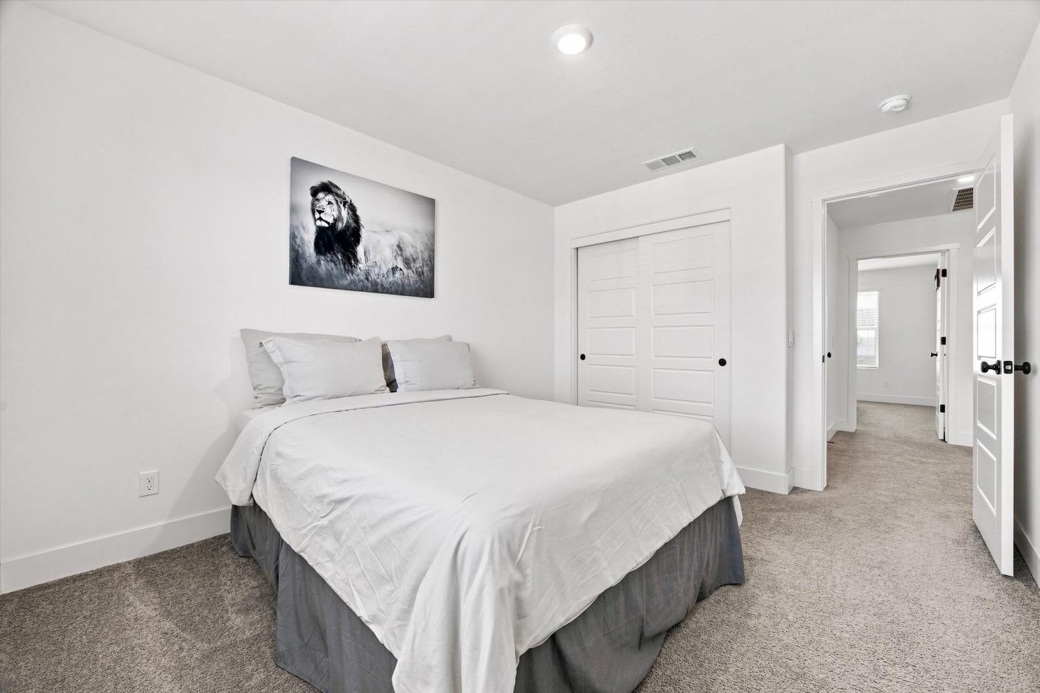 6604 Voyageurs Dr, Bakersfield, CA 93311