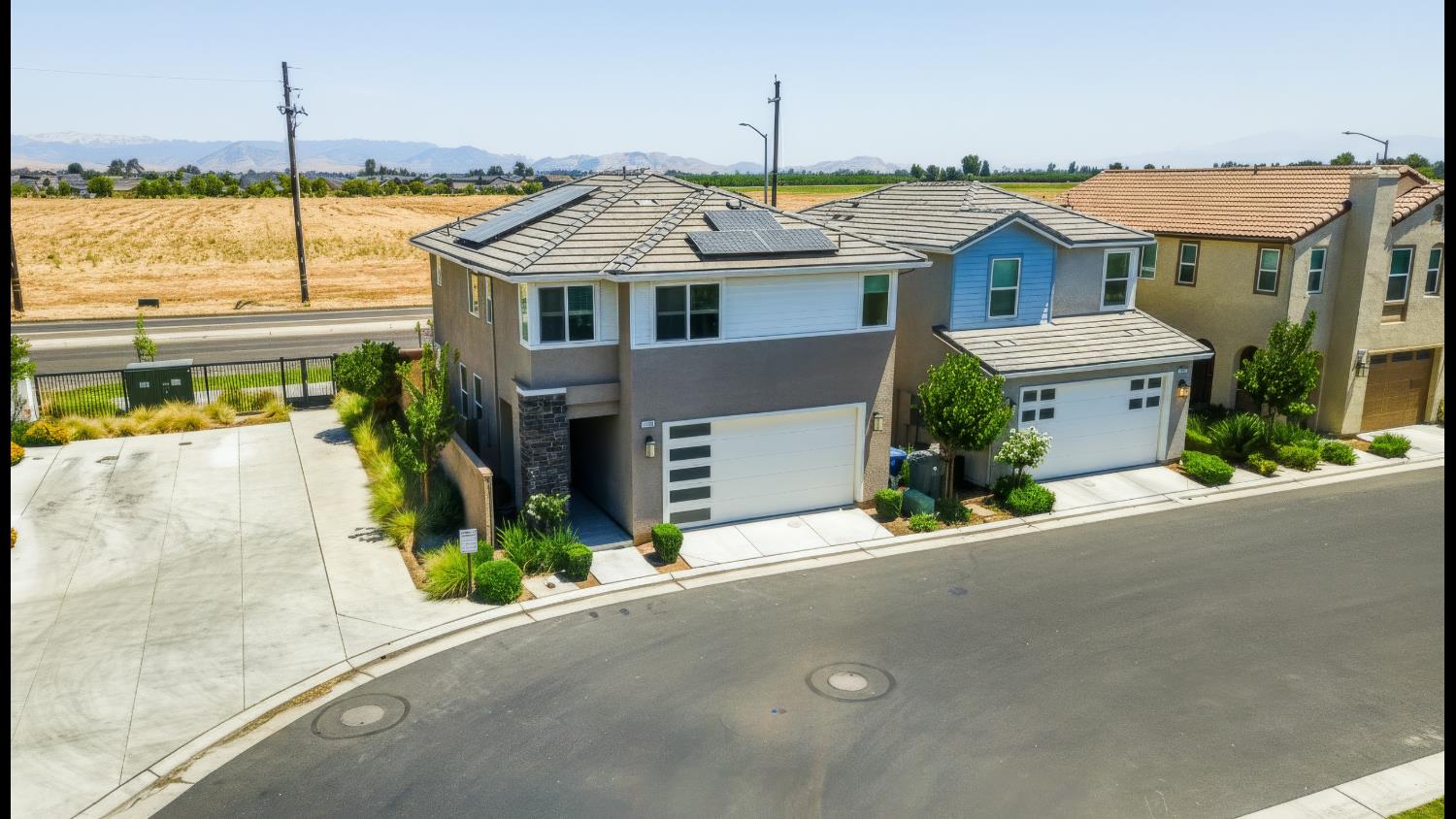 2557 Commonwood Ln, Clovis, CA 93619