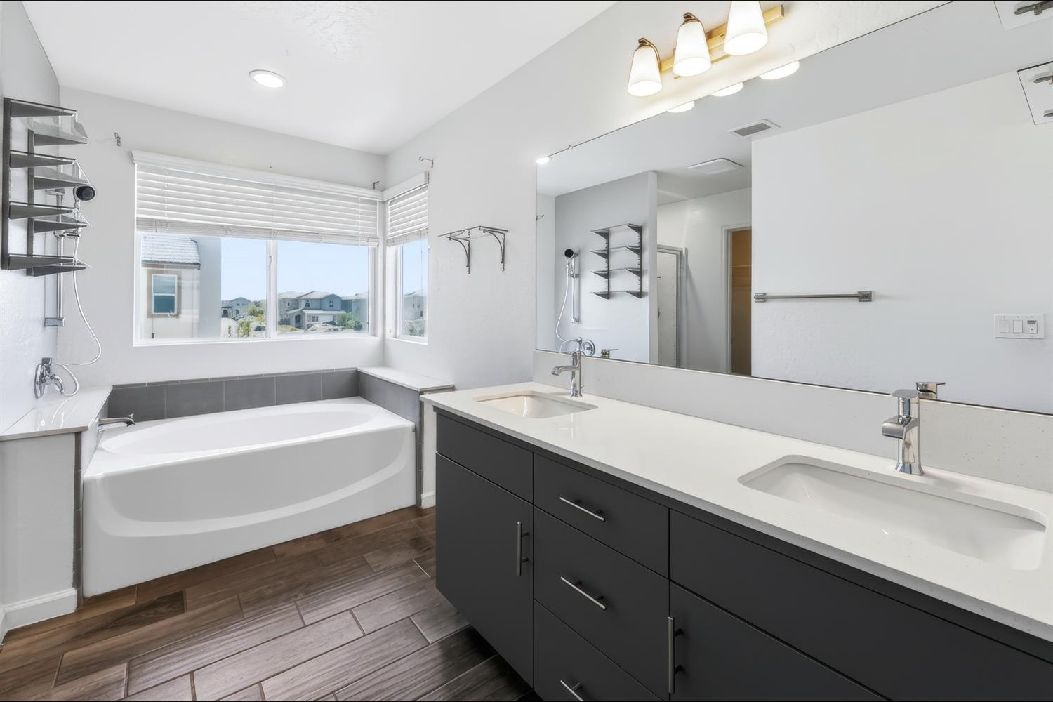 2557 Commonwood Ln, Clovis, CA 93619