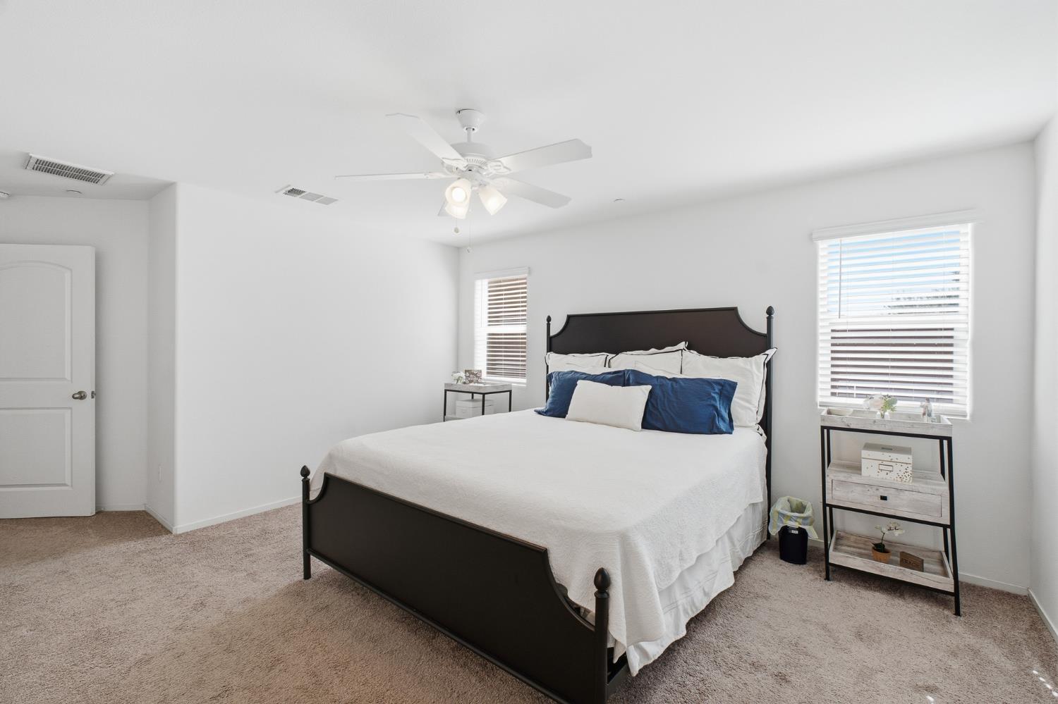 617 Sarah Ln, Dinuba, CA 93618