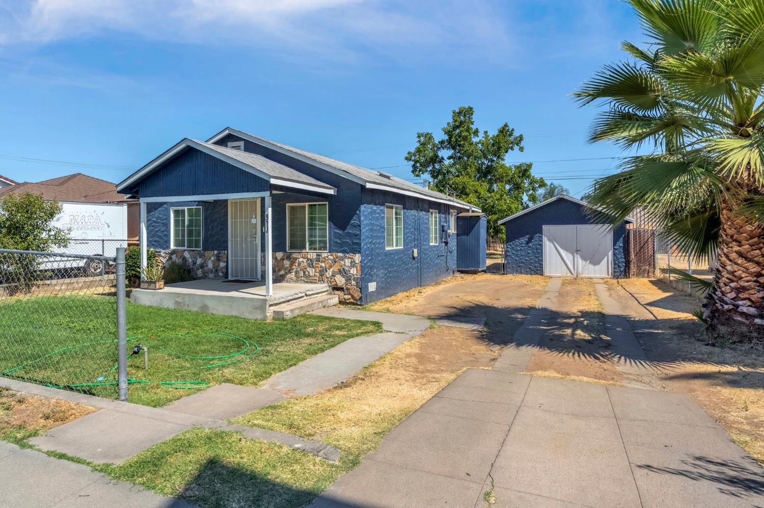 913 Garfield Ave, Madera, CA 93638