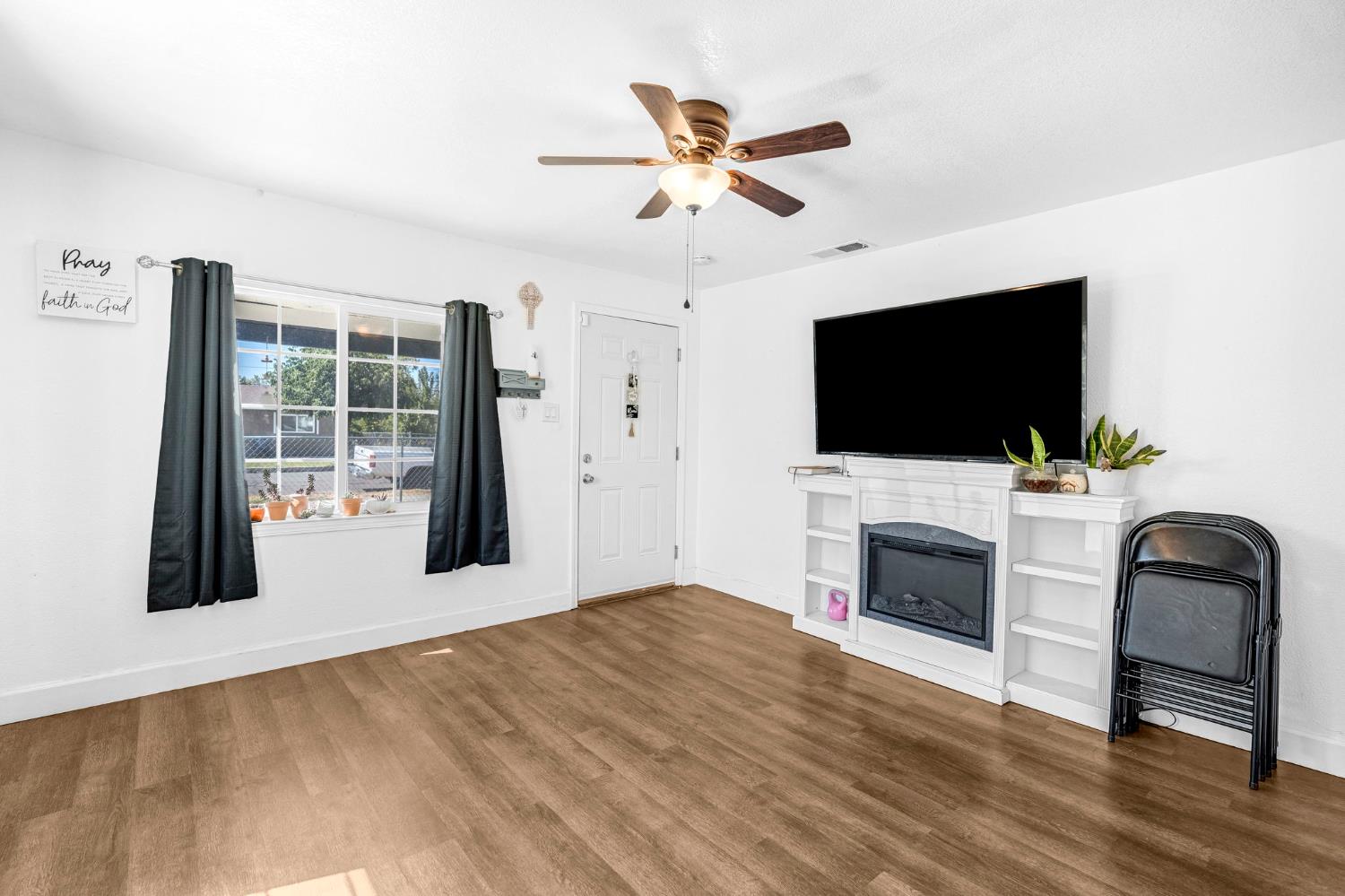 913 Garfield Ave, Madera, CA 93638