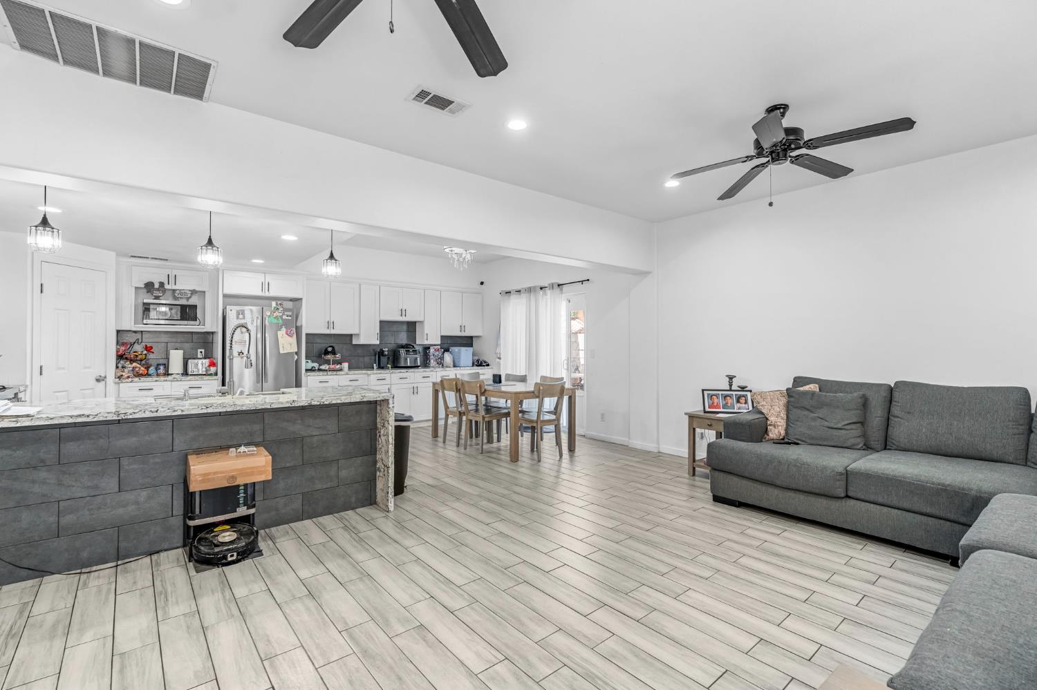 103 Countess Ln, Madera, CA 93637