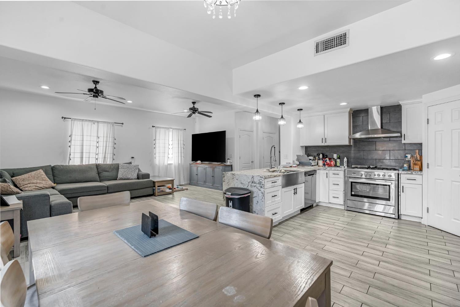 103 Countess Ln, Madera, CA 93637