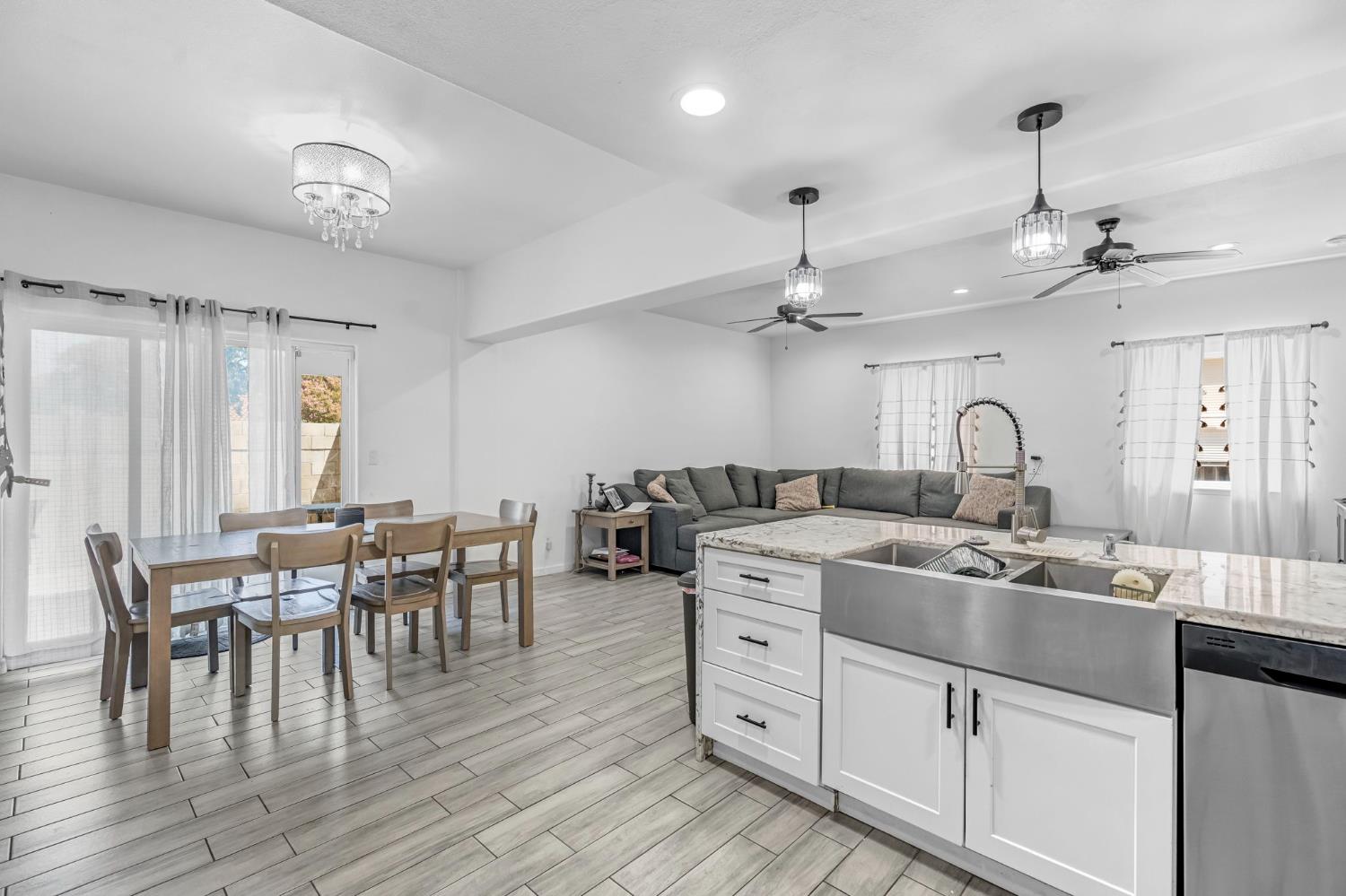 103 Countess Ln, Madera, CA 93637