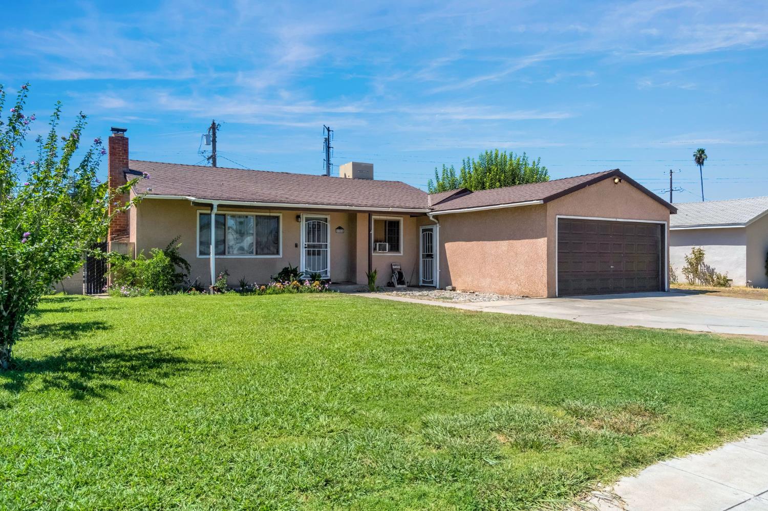 5064 E Hammond Ave, Fresno, CA 93727