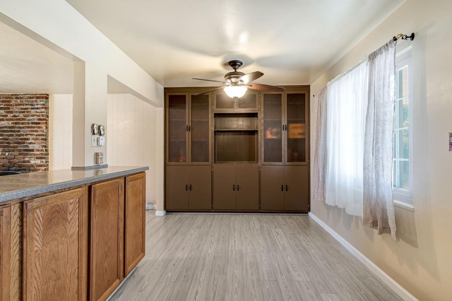 5064 E Hammond Ave, Fresno, CA 93727