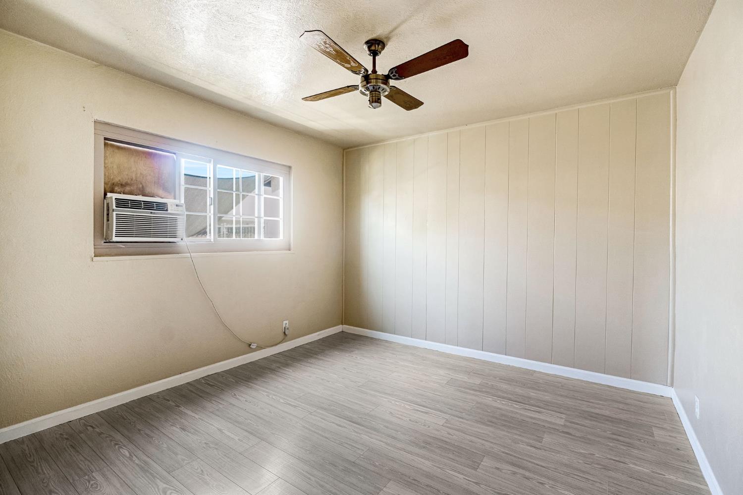 5064 E Hammond Ave, Fresno, CA 93727