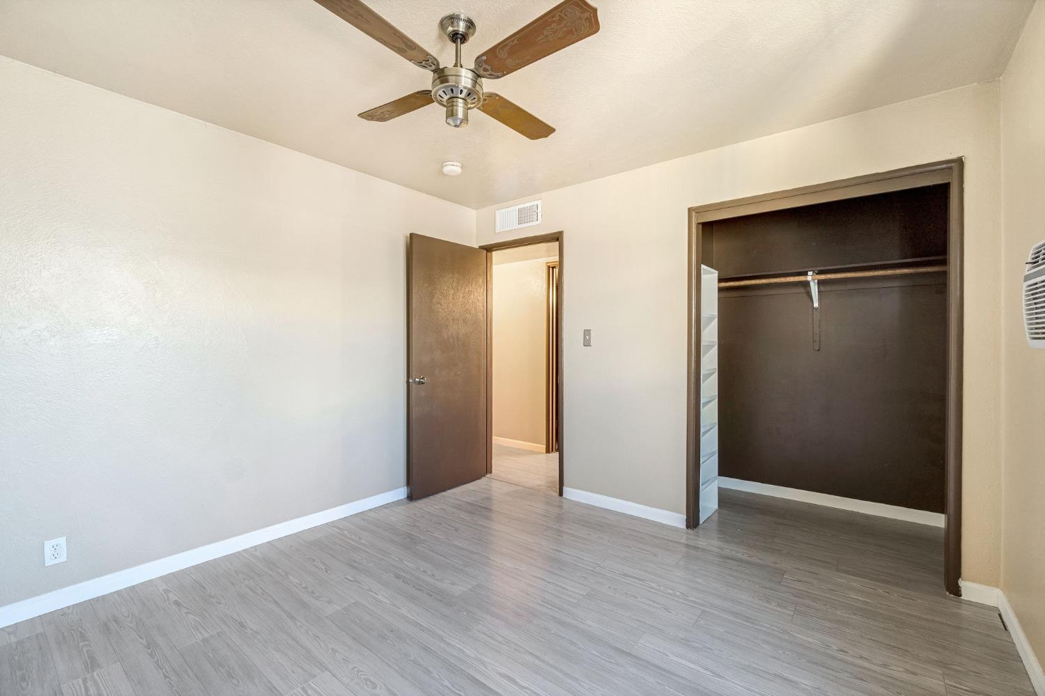 5064 E Hammond Ave, Fresno, CA 93727
