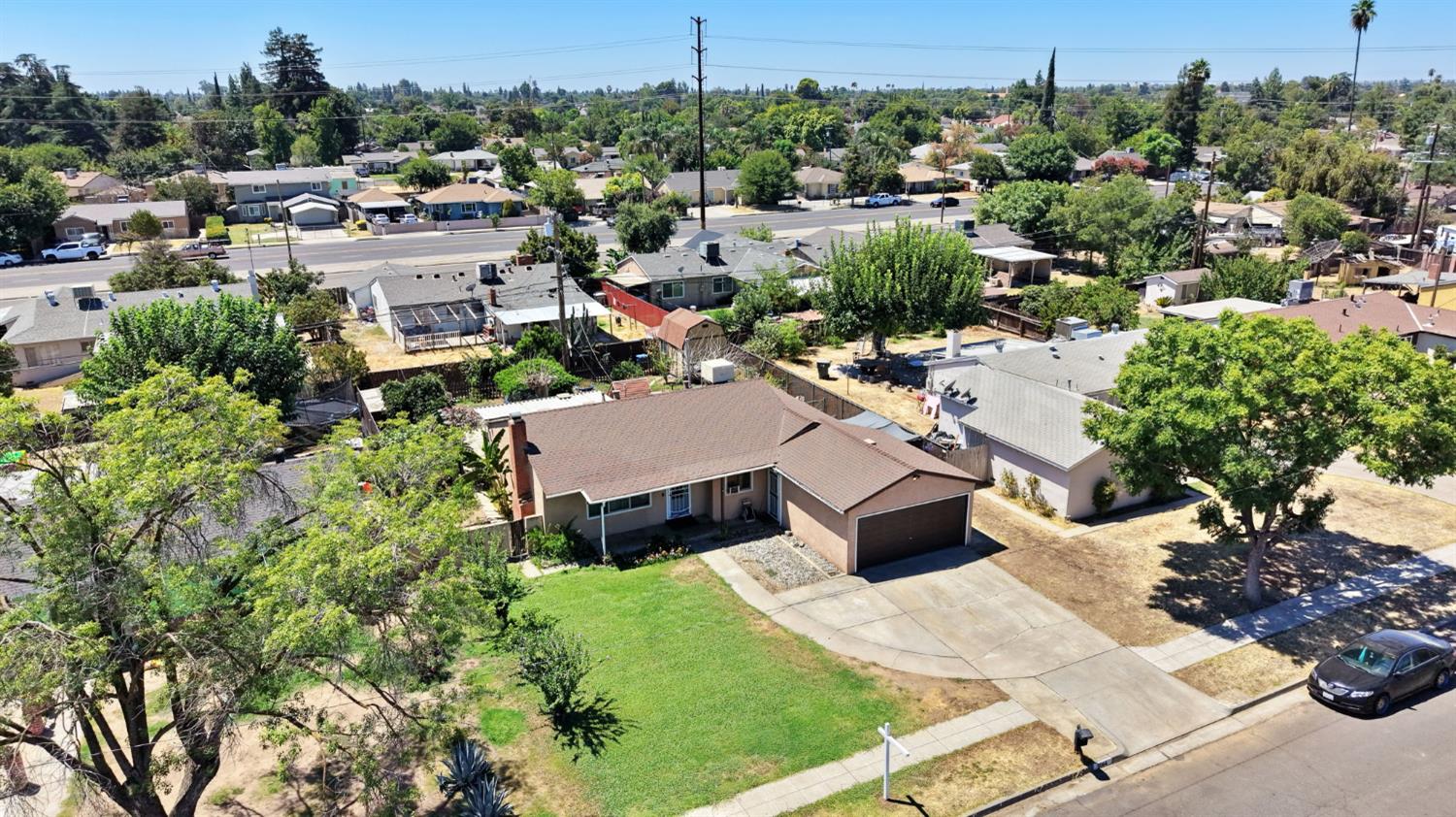 5064 E Hammond Ave, Fresno, CA 93727