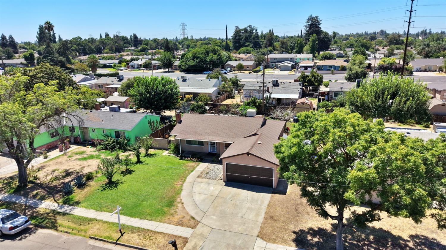 5064 E Hammond Ave, Fresno, CA 93727