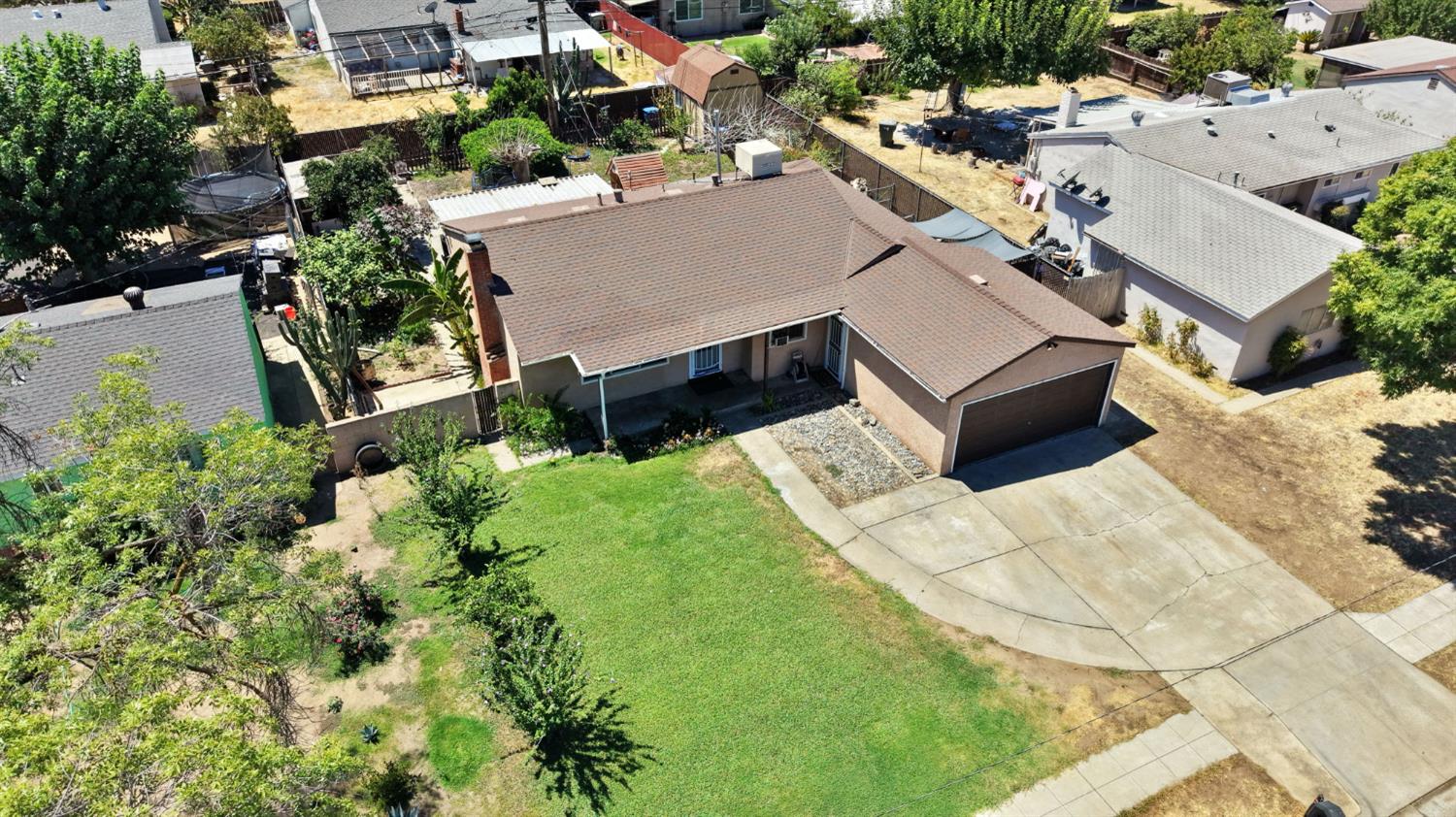 5064 E Hammond Ave, Fresno, CA 93727