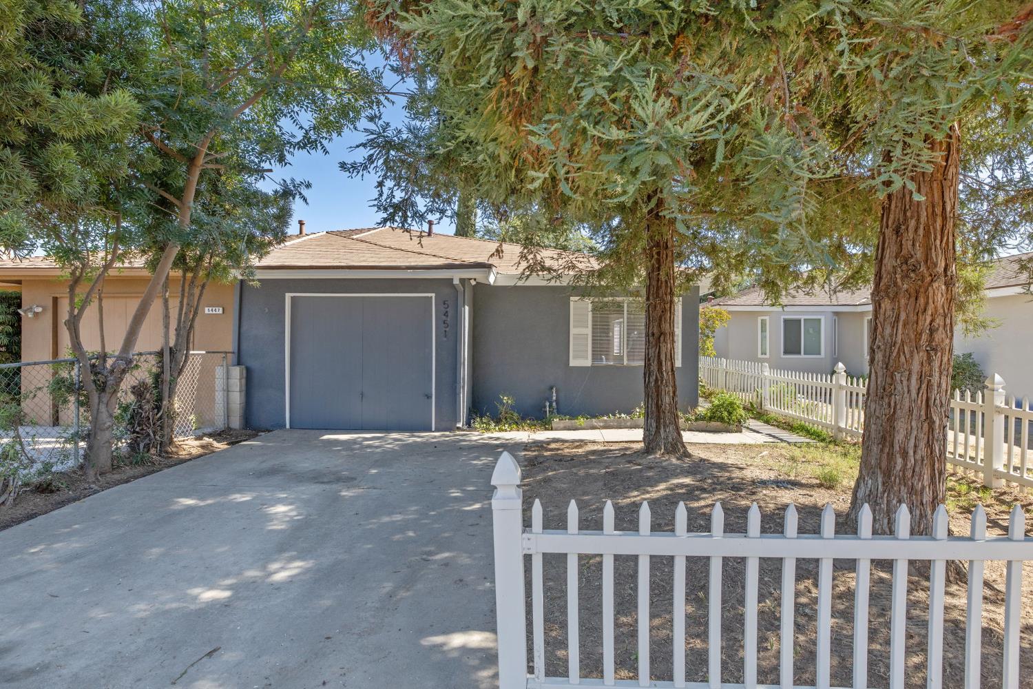5451 W Santa Ana Ave, Fresno, CA 93722