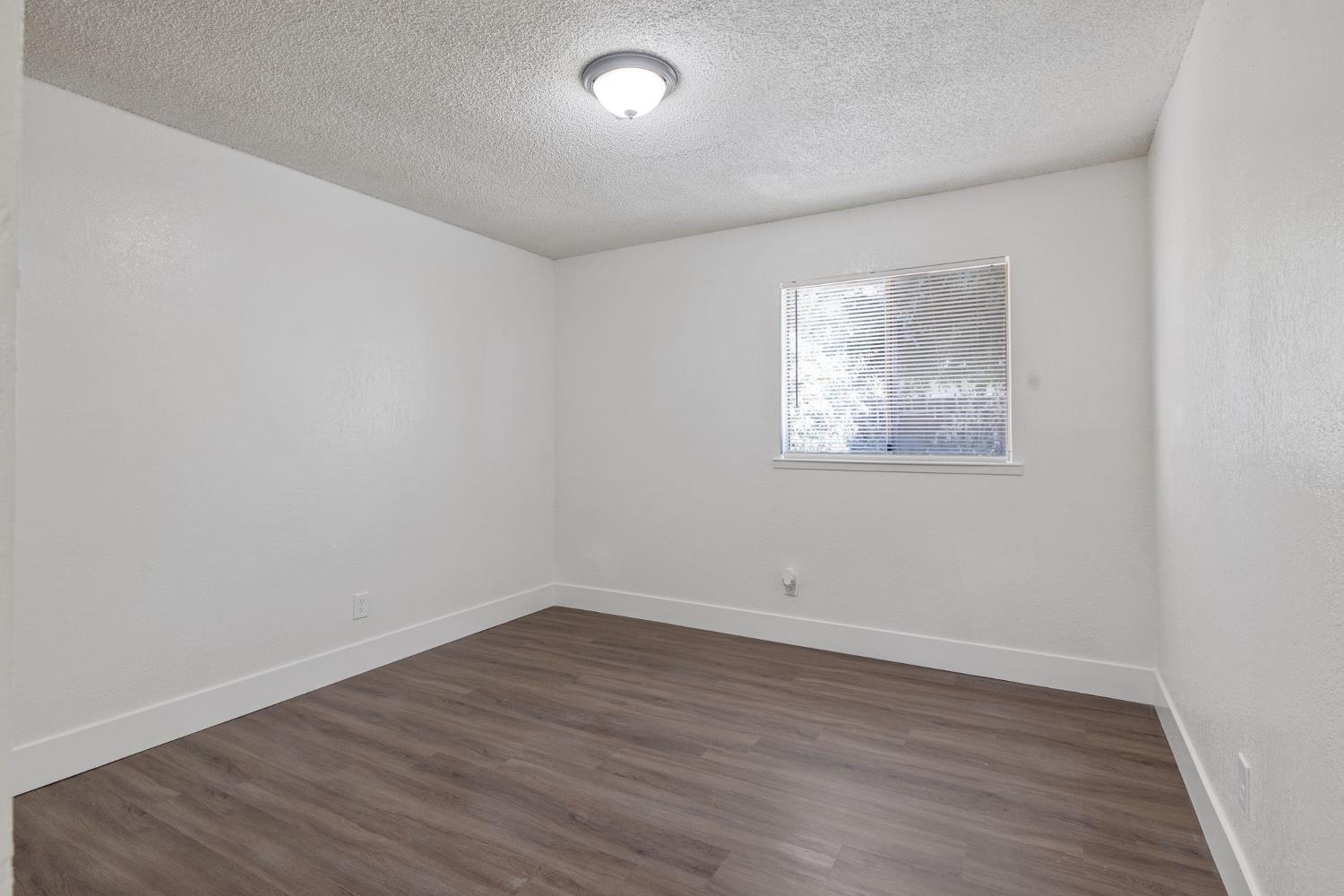 5451 W Santa Ana Ave, Fresno, CA 93722