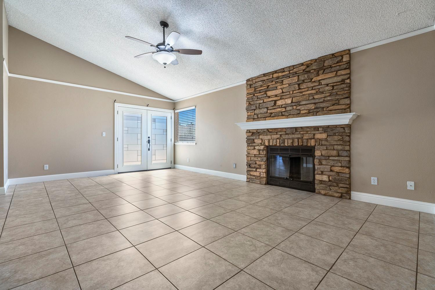 8735 N Cedar Ave #121, Fresno, CA 93720