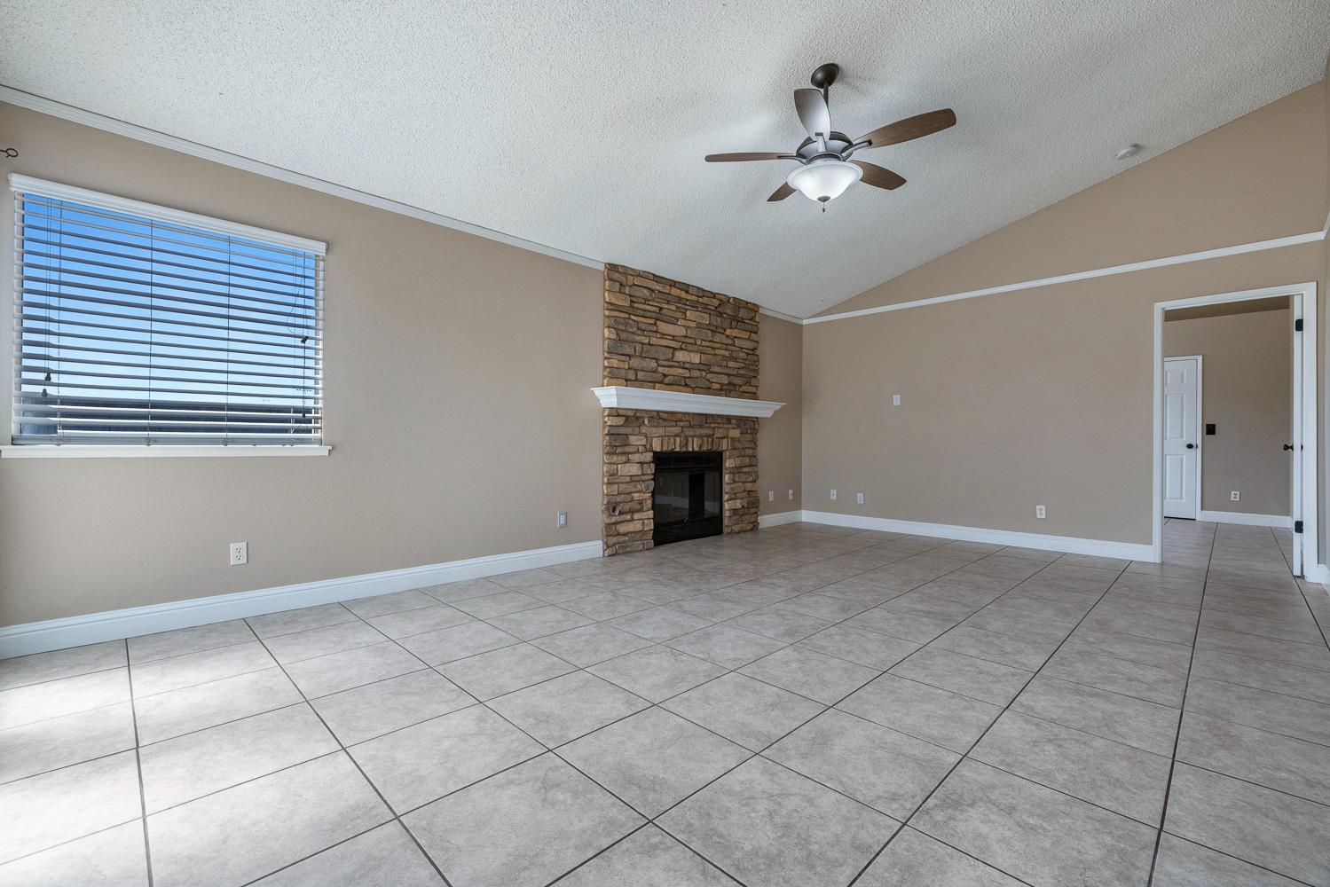 8735 N Cedar Ave #121, Fresno, CA 93720