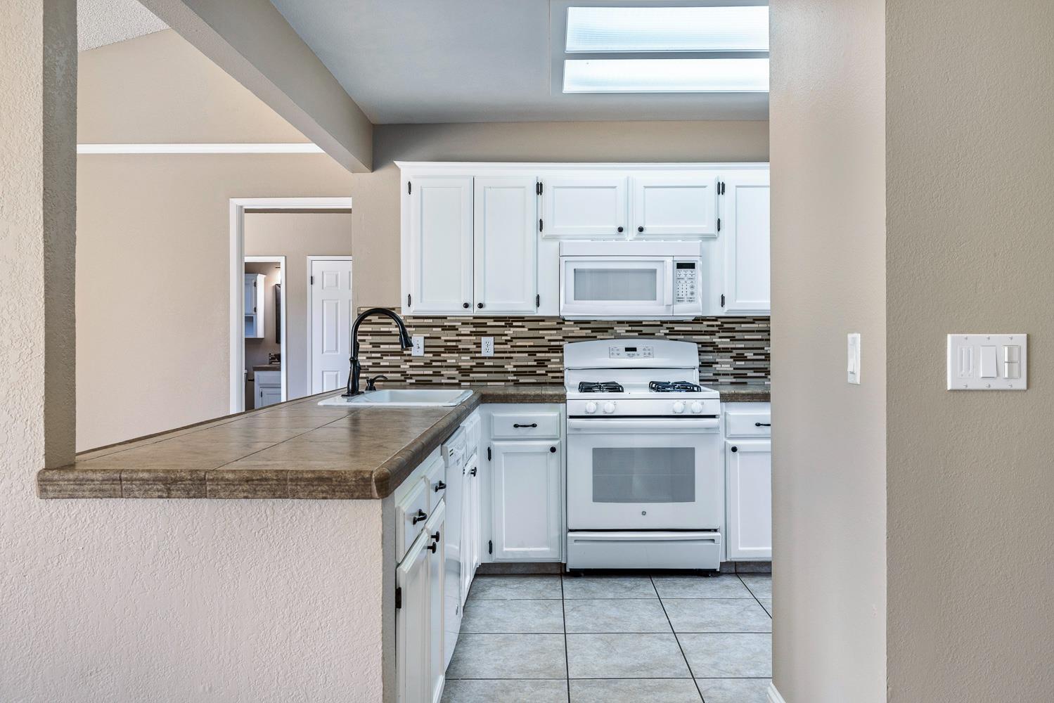 8735 N Cedar Ave #121, Fresno, CA 93720