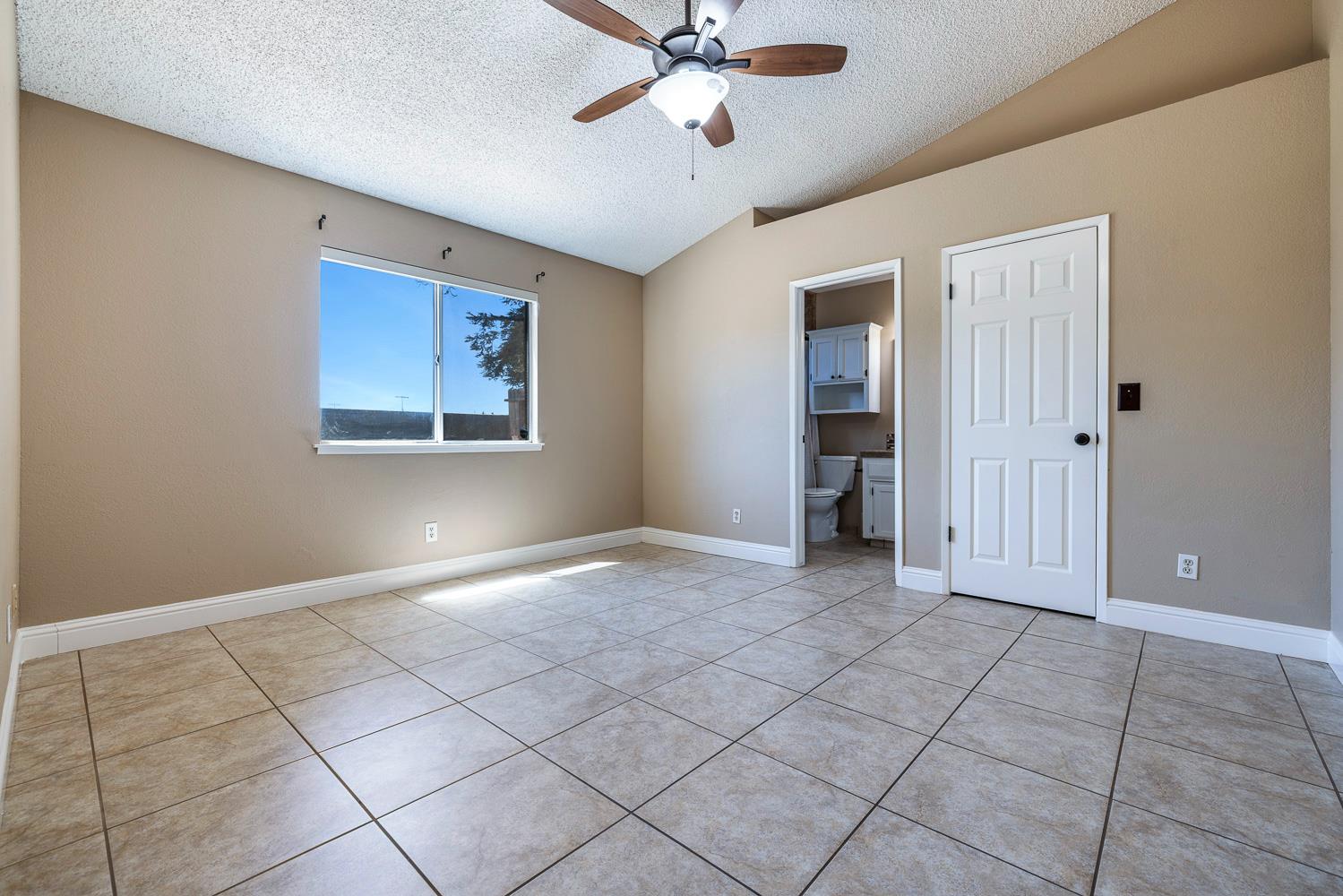 8735 N Cedar Ave #121, Fresno, CA 93720