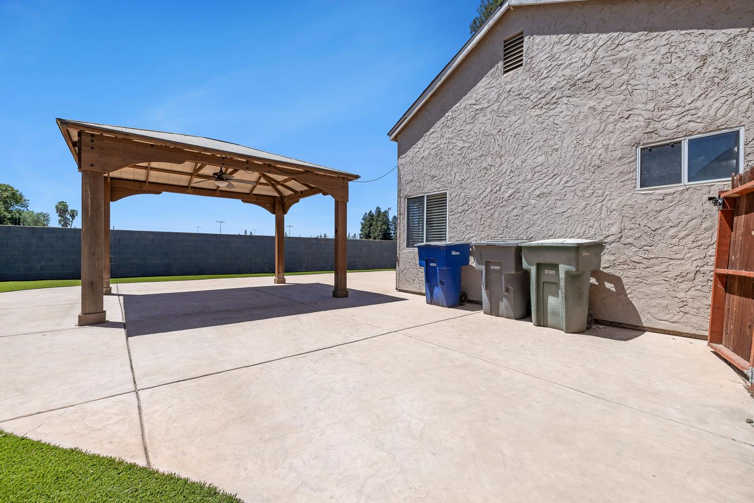 8735 N Cedar Ave #121, Fresno, CA 93720
