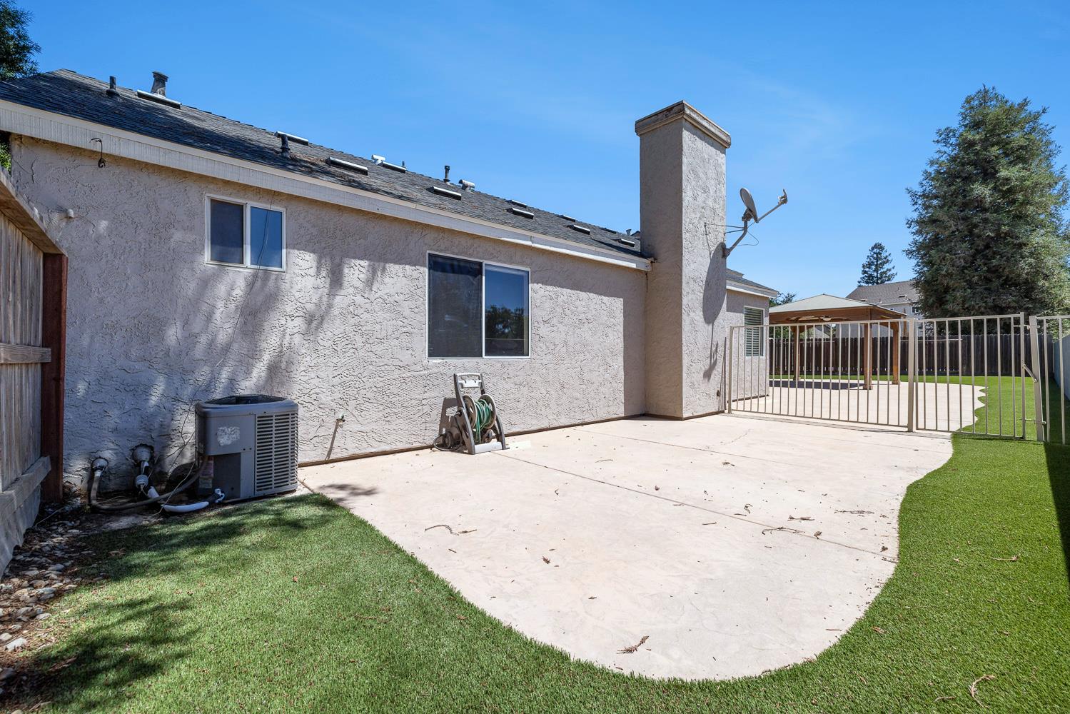 8735 N Cedar Ave #121, Fresno, CA 93720