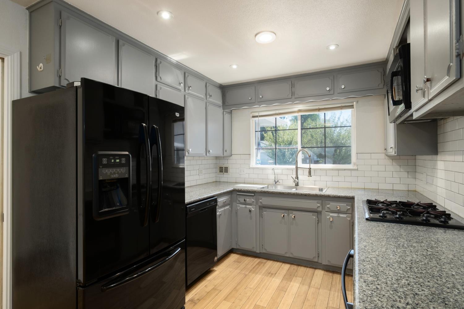 4109 N Ricewood Ave, Fresno, CA 93705