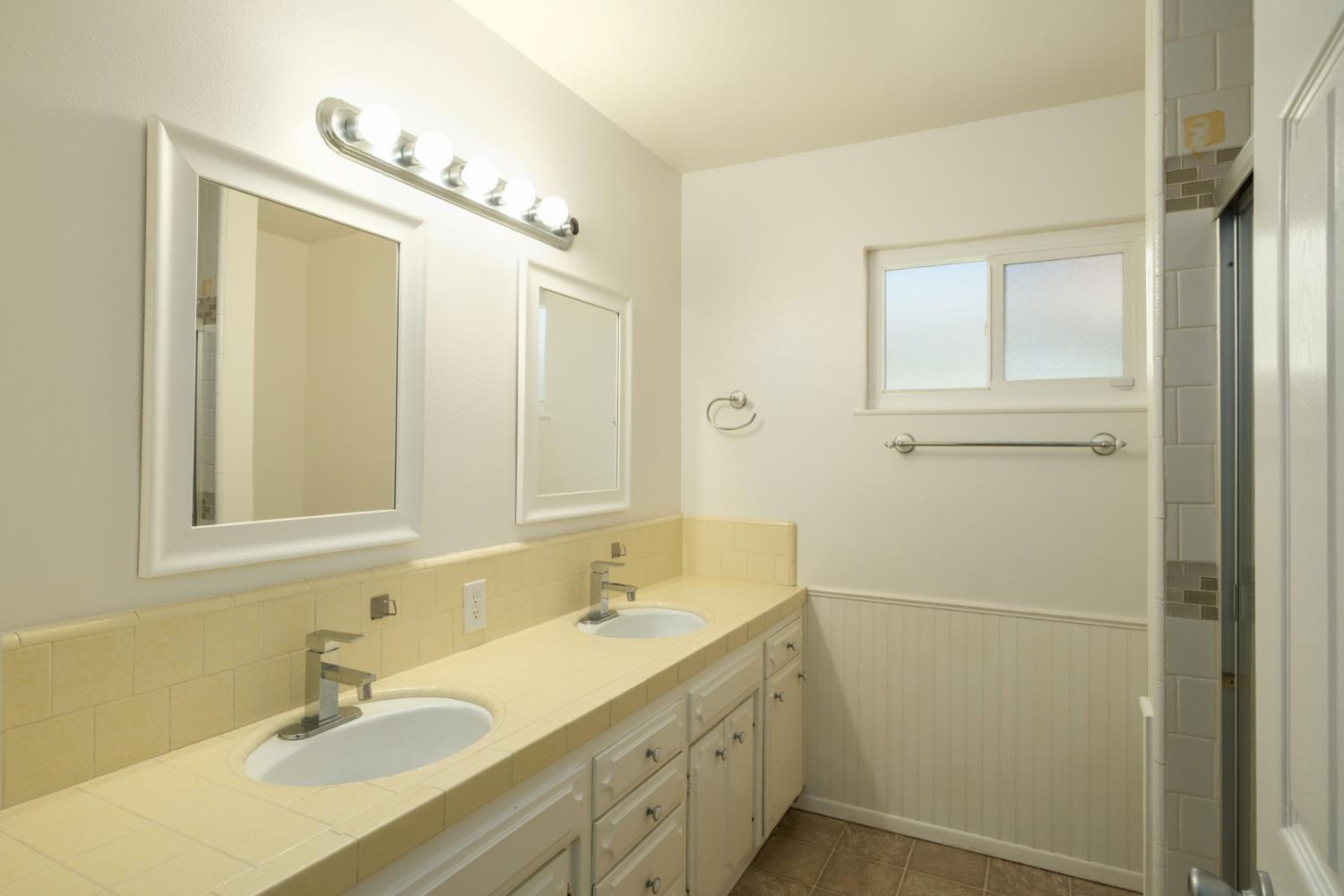 4109 N Ricewood Ave, Fresno, CA 93705