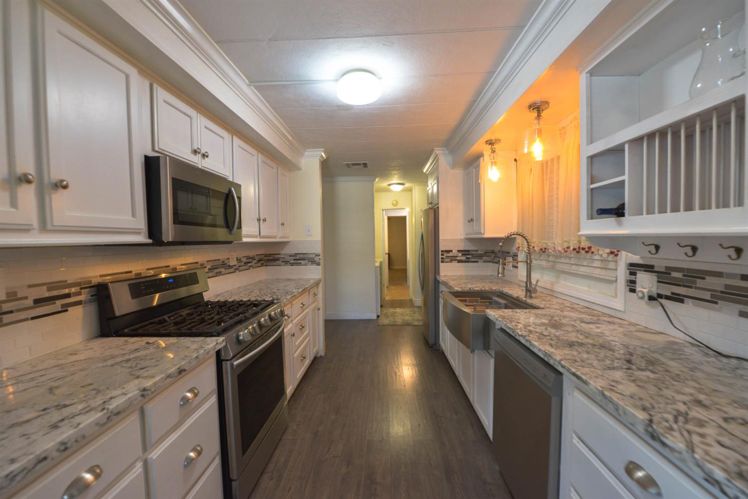 2706 W Ashlan Ave #125, Fresno, CA 93705