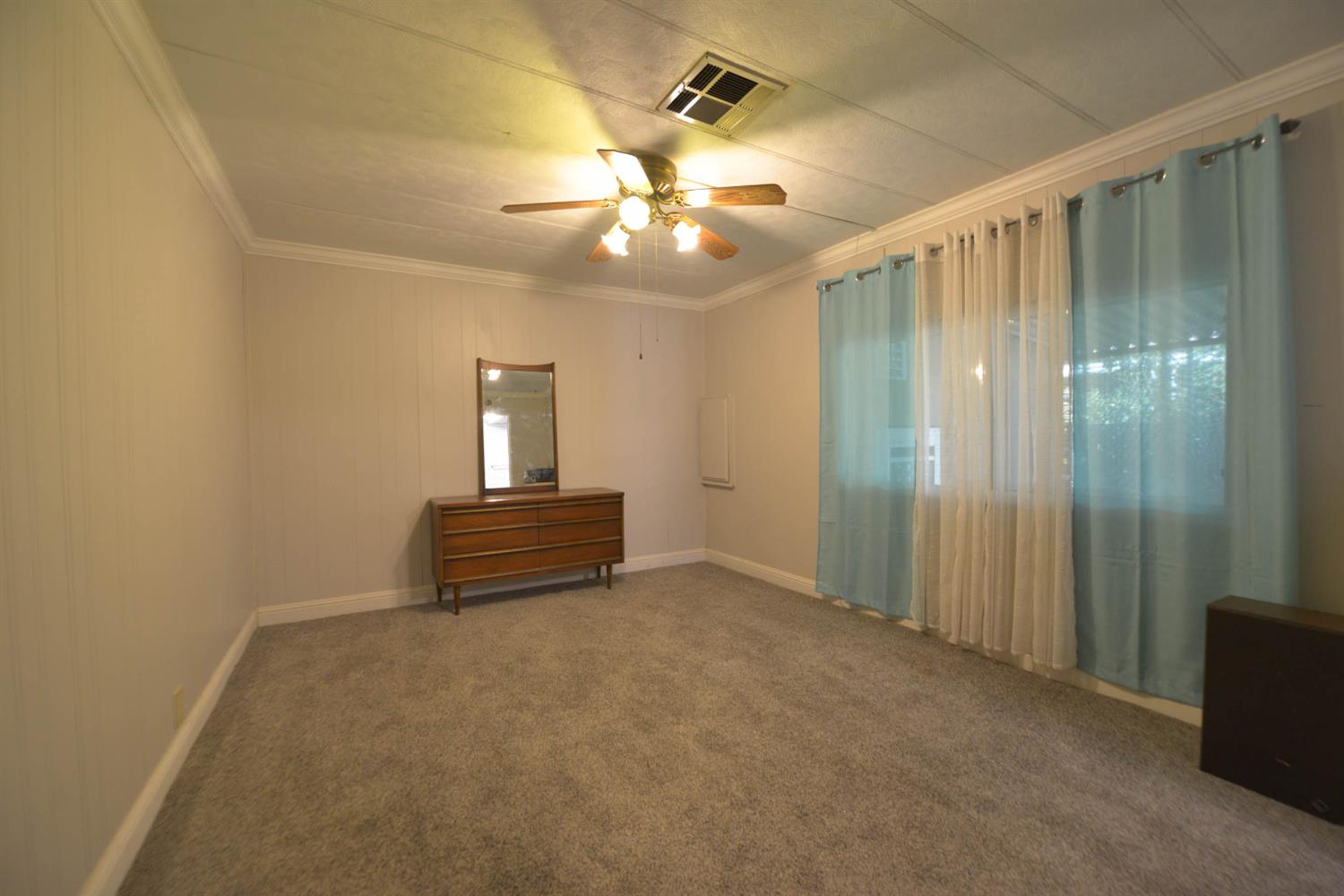 2706 W Ashlan Ave #125, Fresno, CA 93705