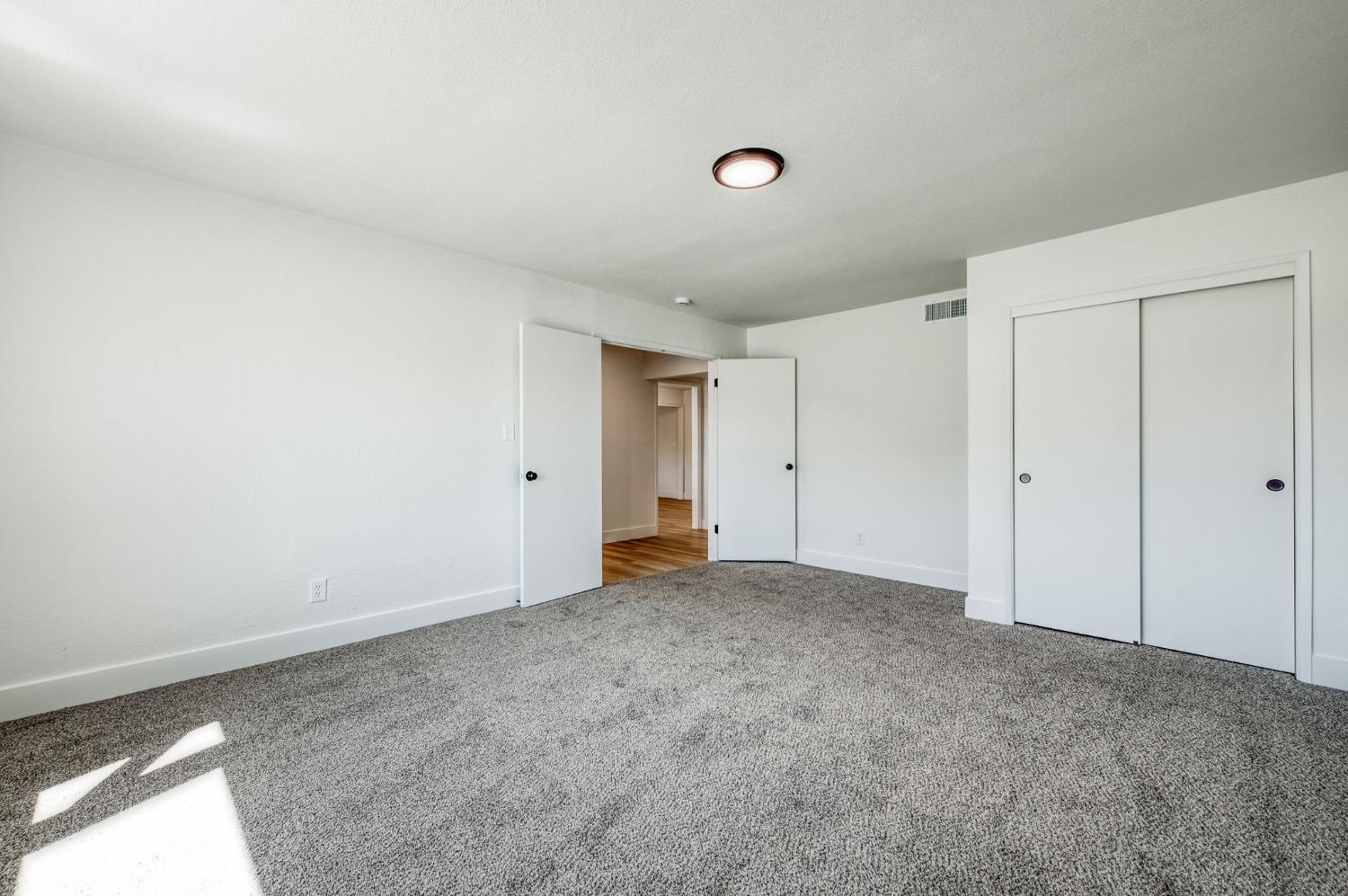 881 E Alluvial, Fresno, CA 93720