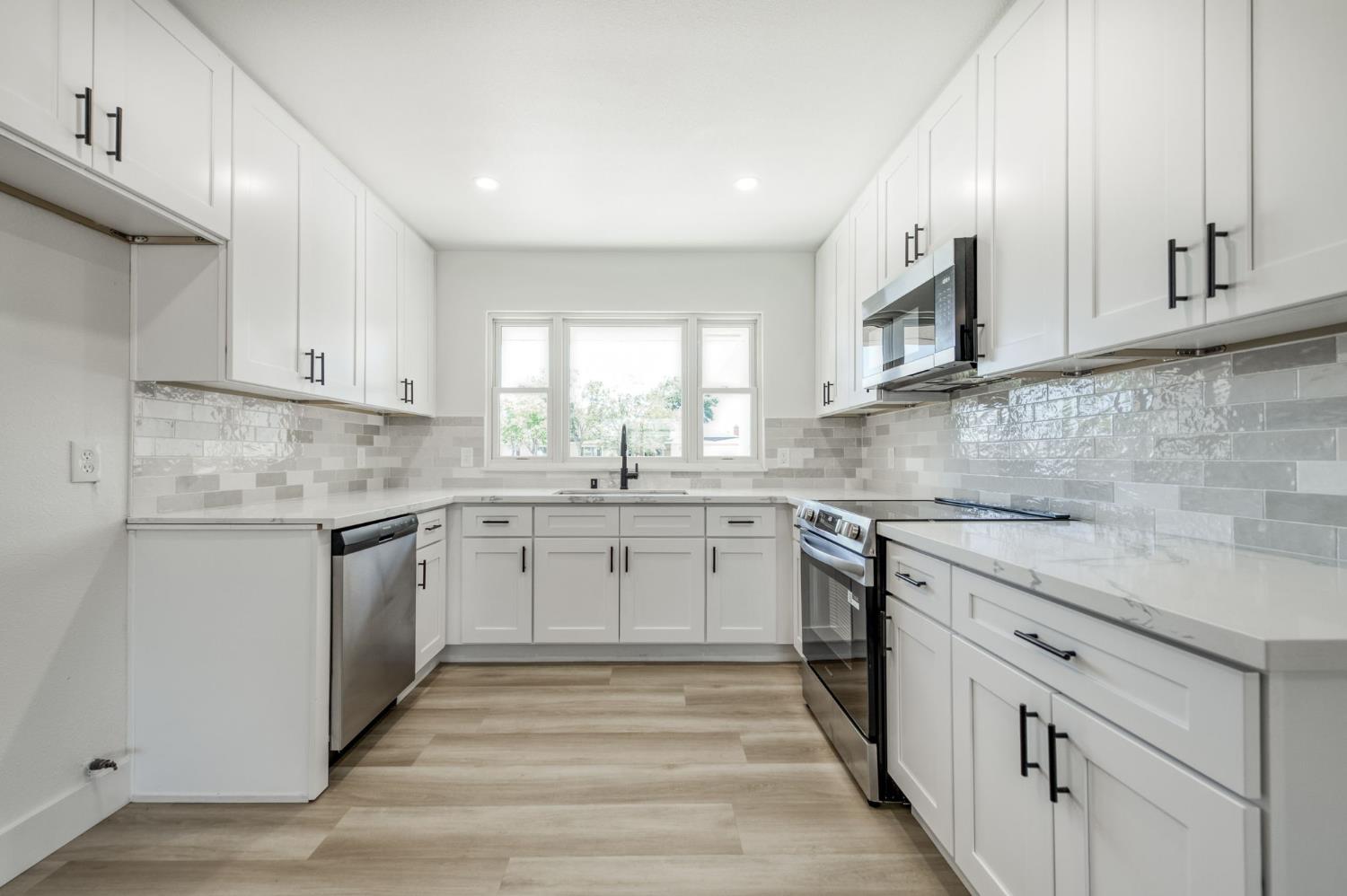 881 E Alluvial, Fresno, CA 93720