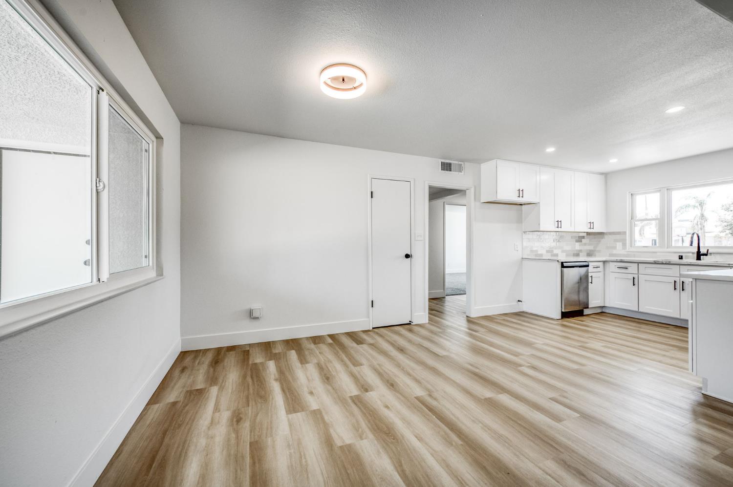 881 E Alluvial, Fresno, CA 93720